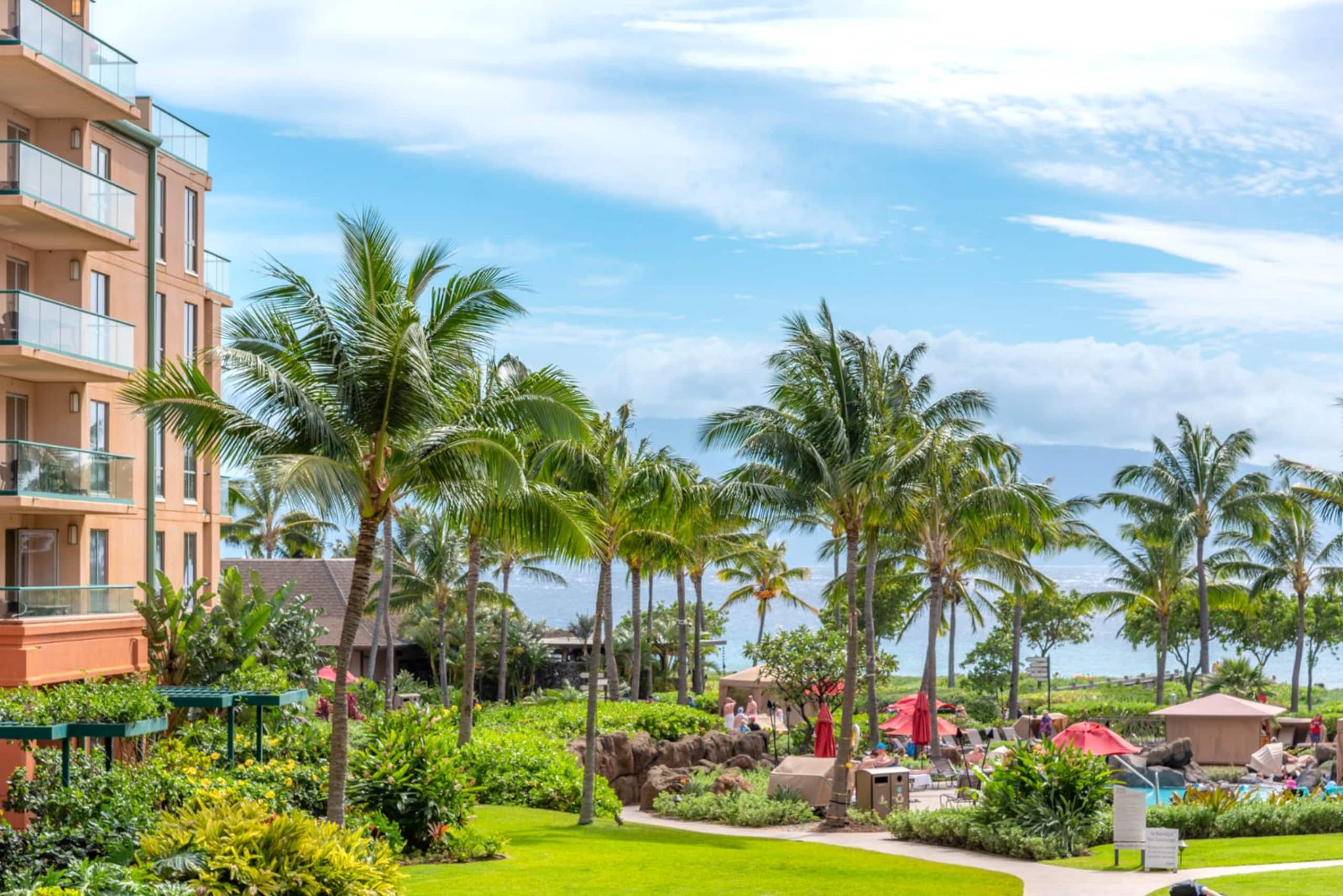 Condo in Lahaina · ★4.88 · 2 bedrooms · 3 beds · 2 baths - Image 2