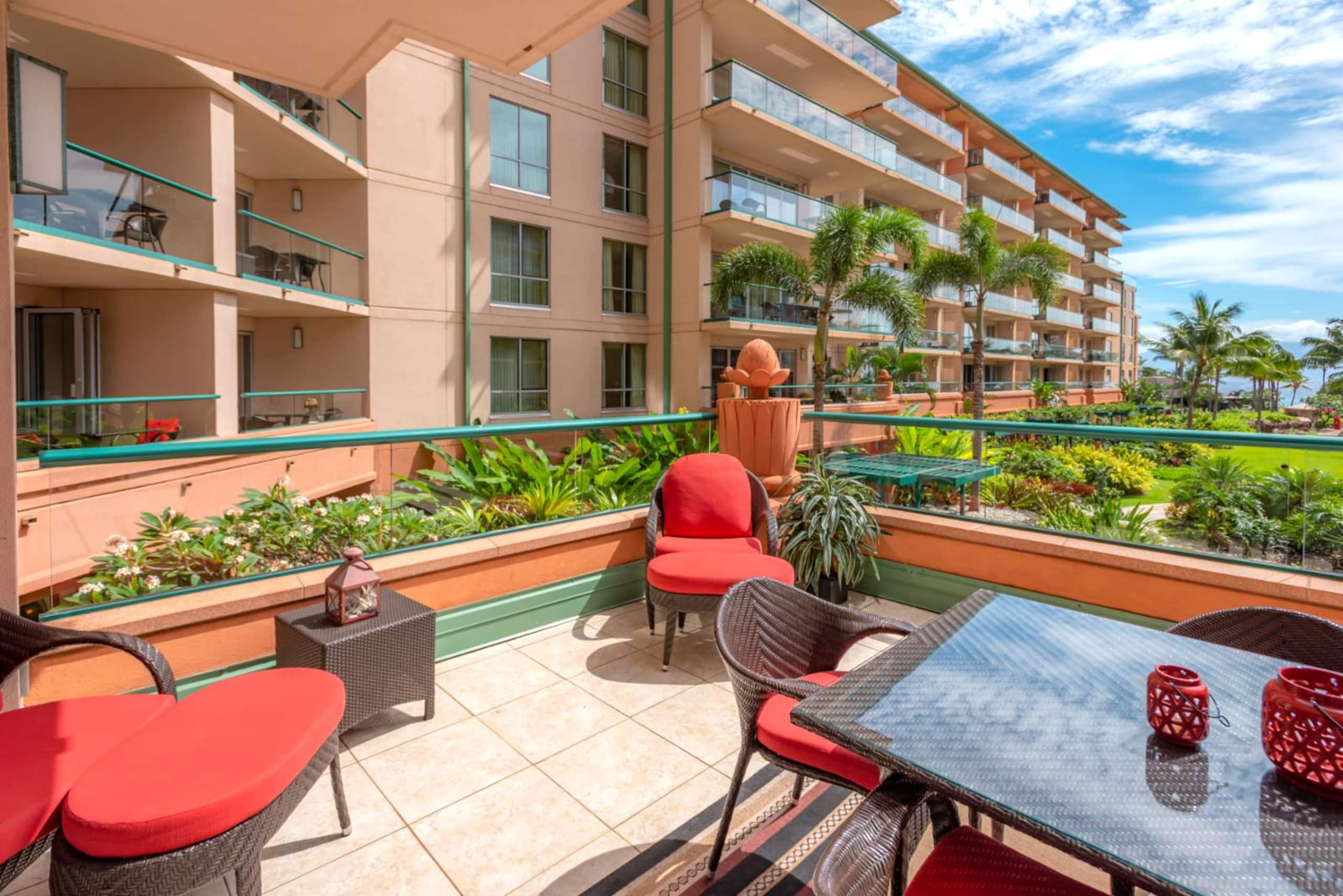 Condo in Lahaina · ★4.88 · 2 bedrooms · 3 beds · 2 baths - Image 11