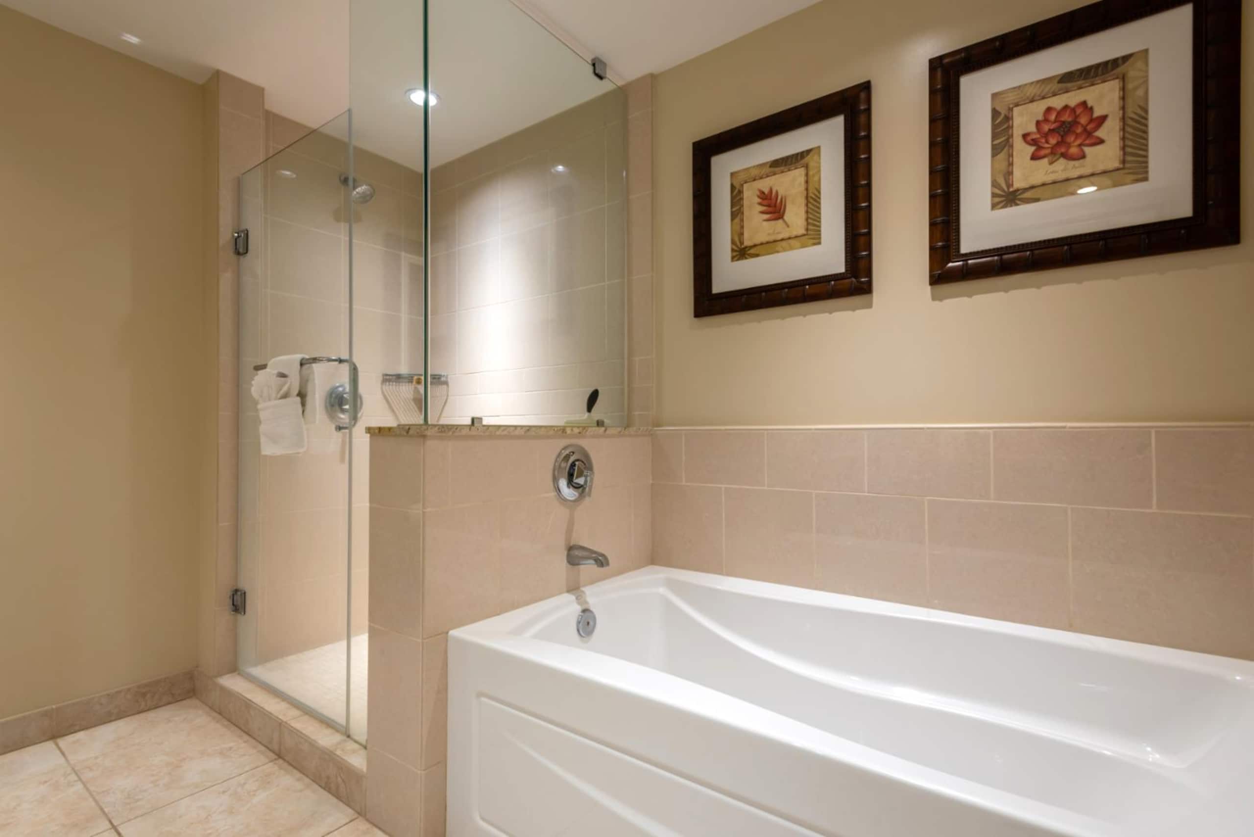 Condo in Lahaina · ★4.88 · 2 bedrooms · 3 beds · 2 baths - Image 35