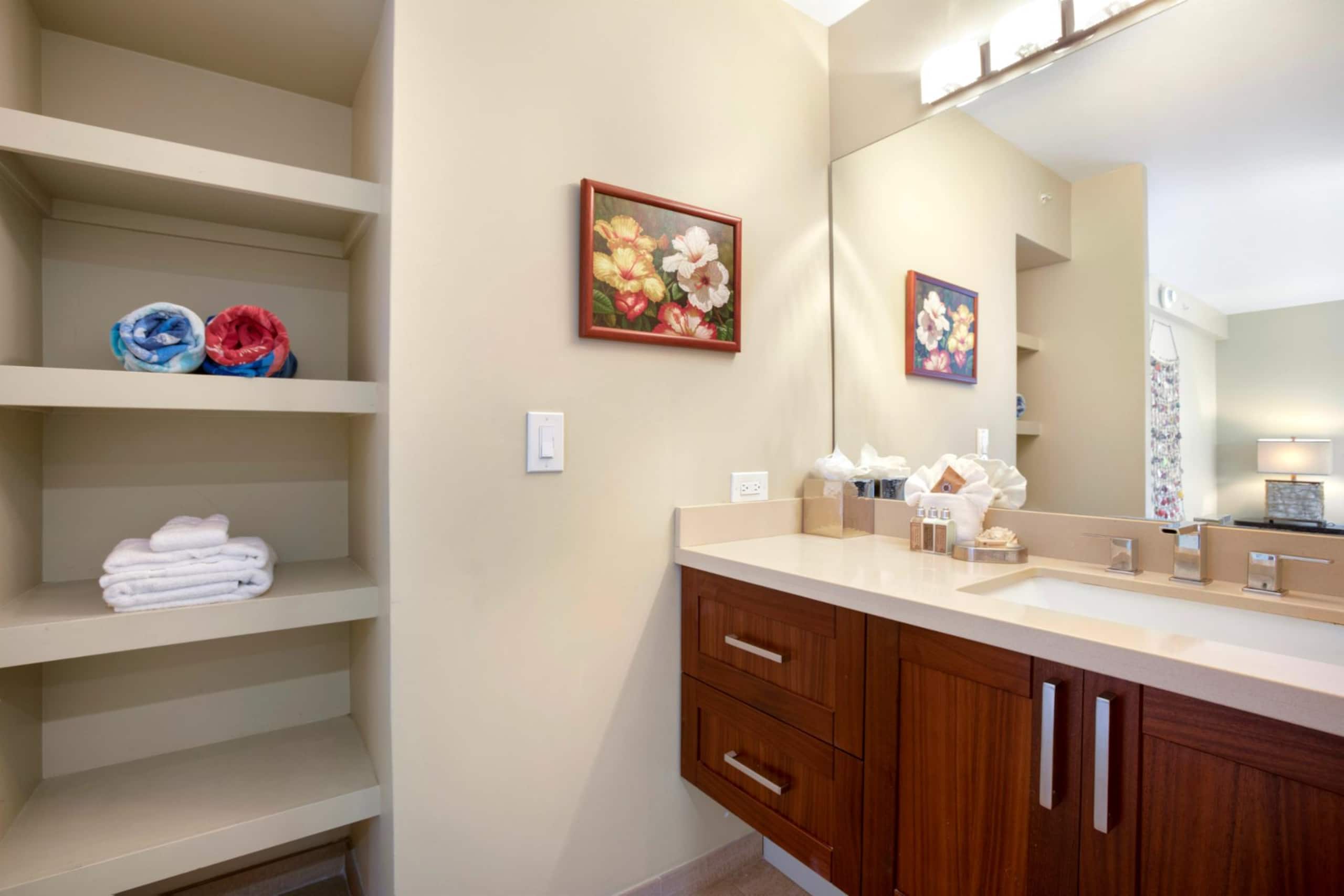 Condo in Lahaina · ★4.86 · 2 bedrooms · 3 beds · 2 baths - Image 46