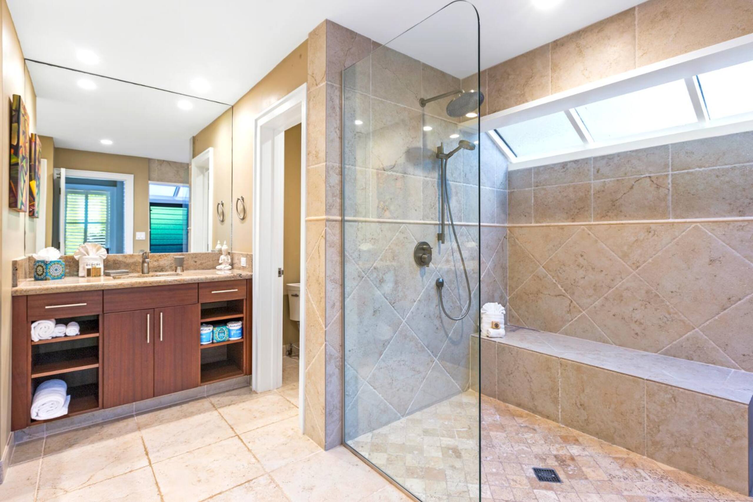 Condo in Lahaina · ★4.75 · 1 bedroom · 2 beds · 1 bath - Image 32