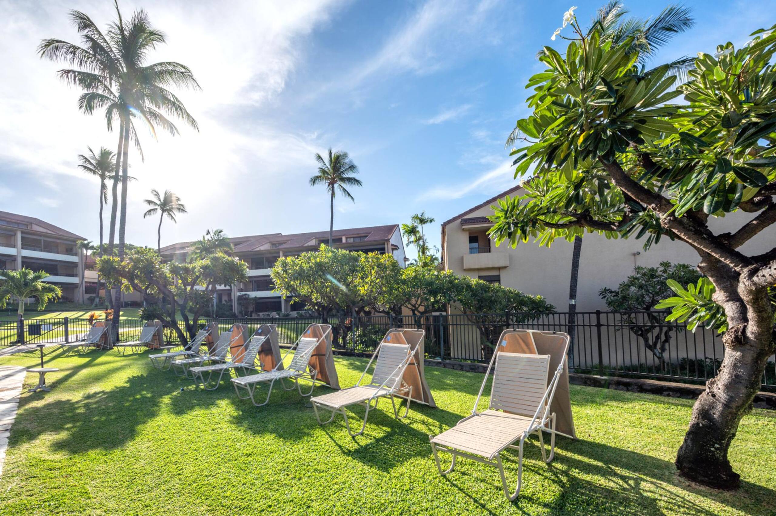 Condo in Lahaina · ★4.57 · 2 bedrooms · 3 beds · 2 baths - Image 41