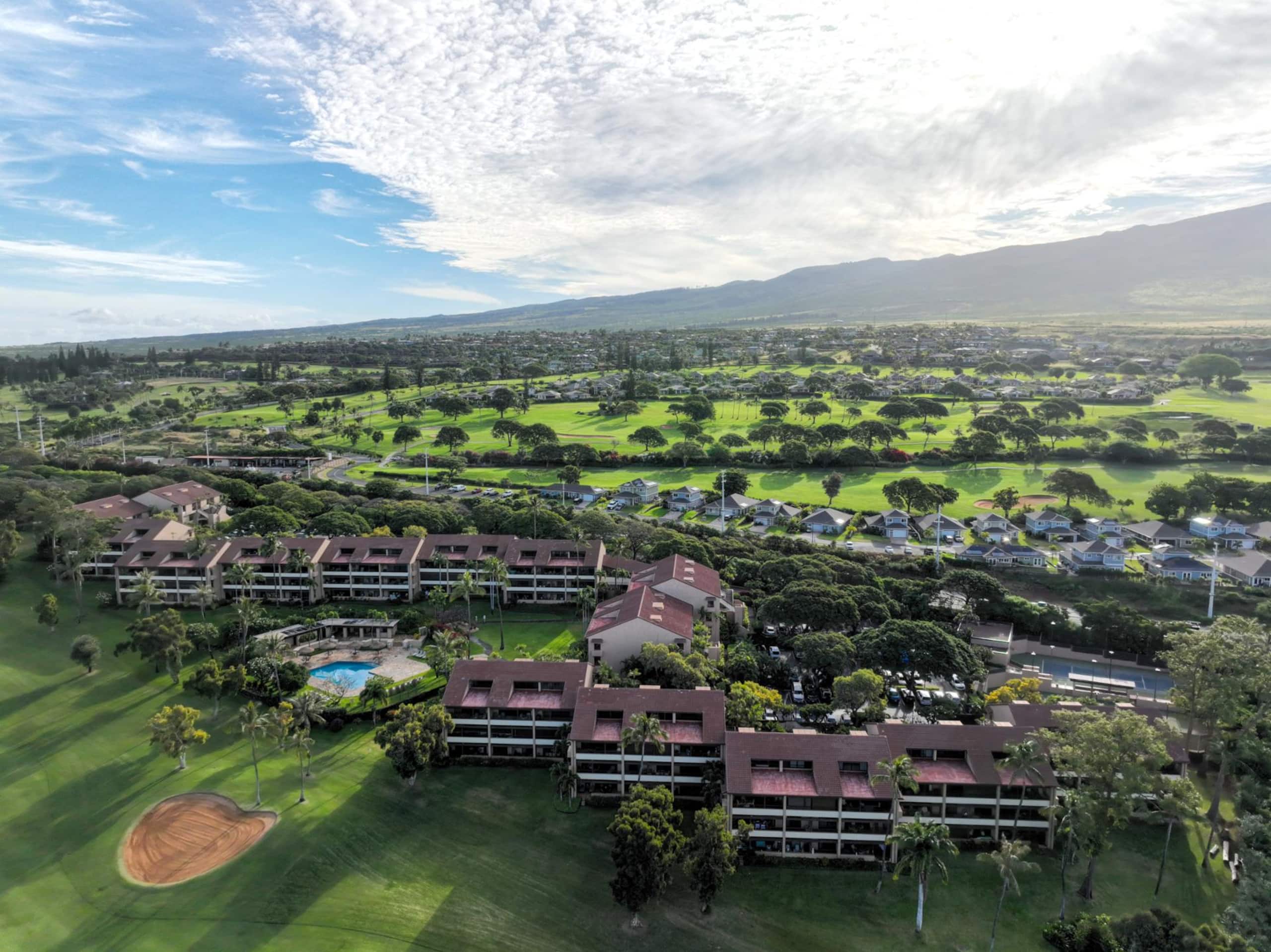 Condo in Lahaina · ★4.57 · 2 bedrooms · 3 beds · 2 baths - Image 25
