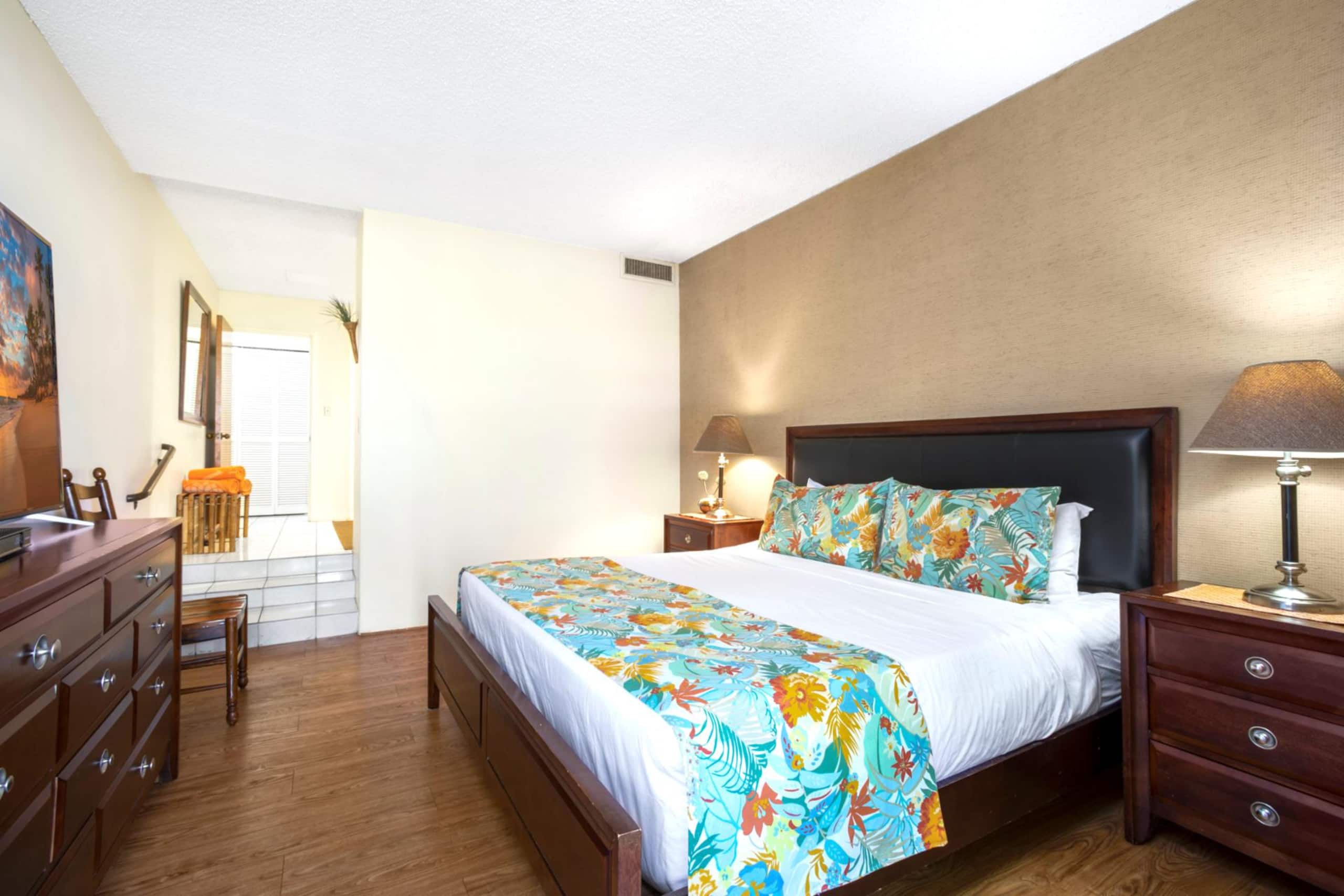 Condo in Lahaina · ★4.57 · 2 bedrooms · 3 beds · 2 baths - Image 26