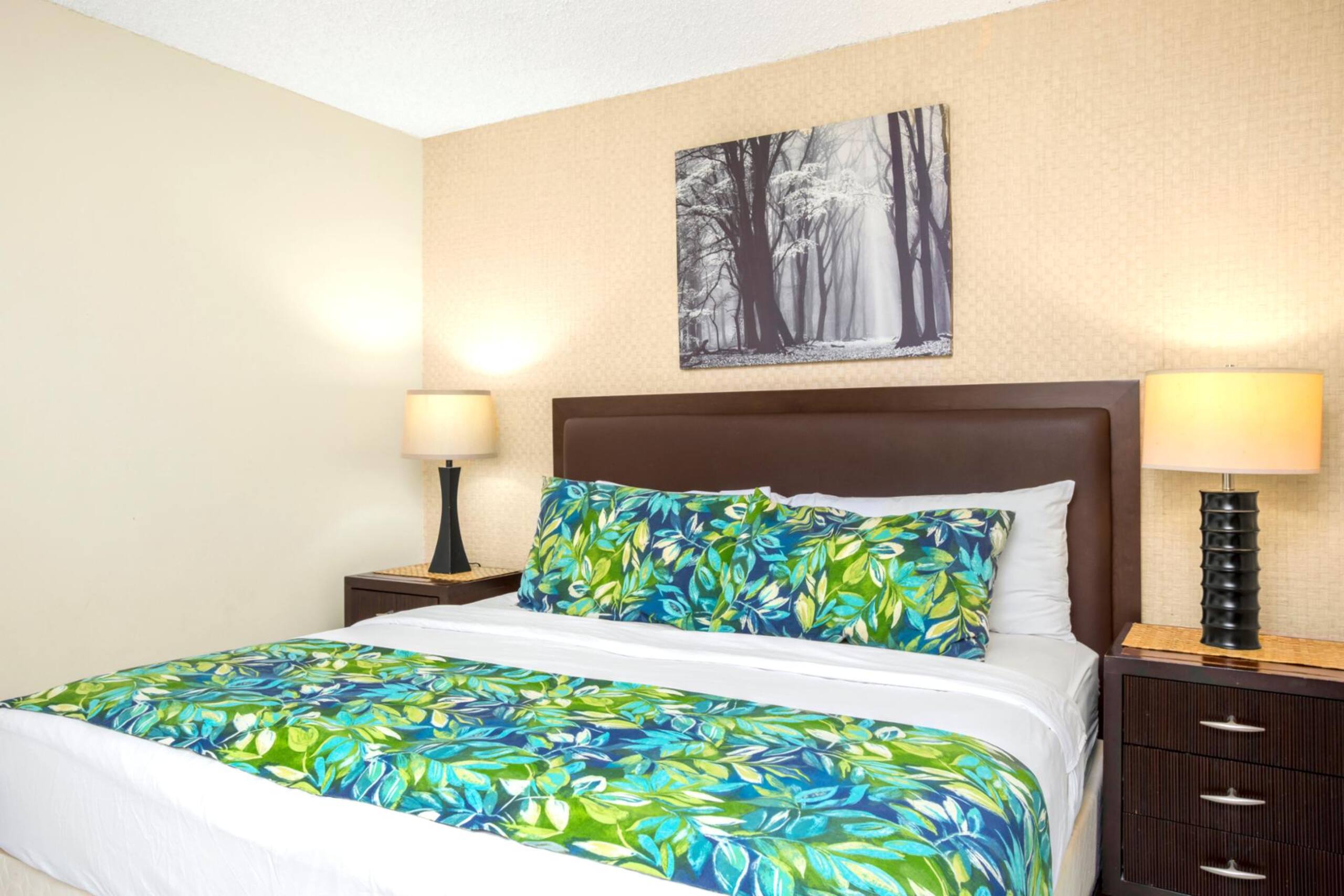 Condo in Lahaina · ★4.57 · 2 bedrooms · 3 beds · 2 baths - Image 34