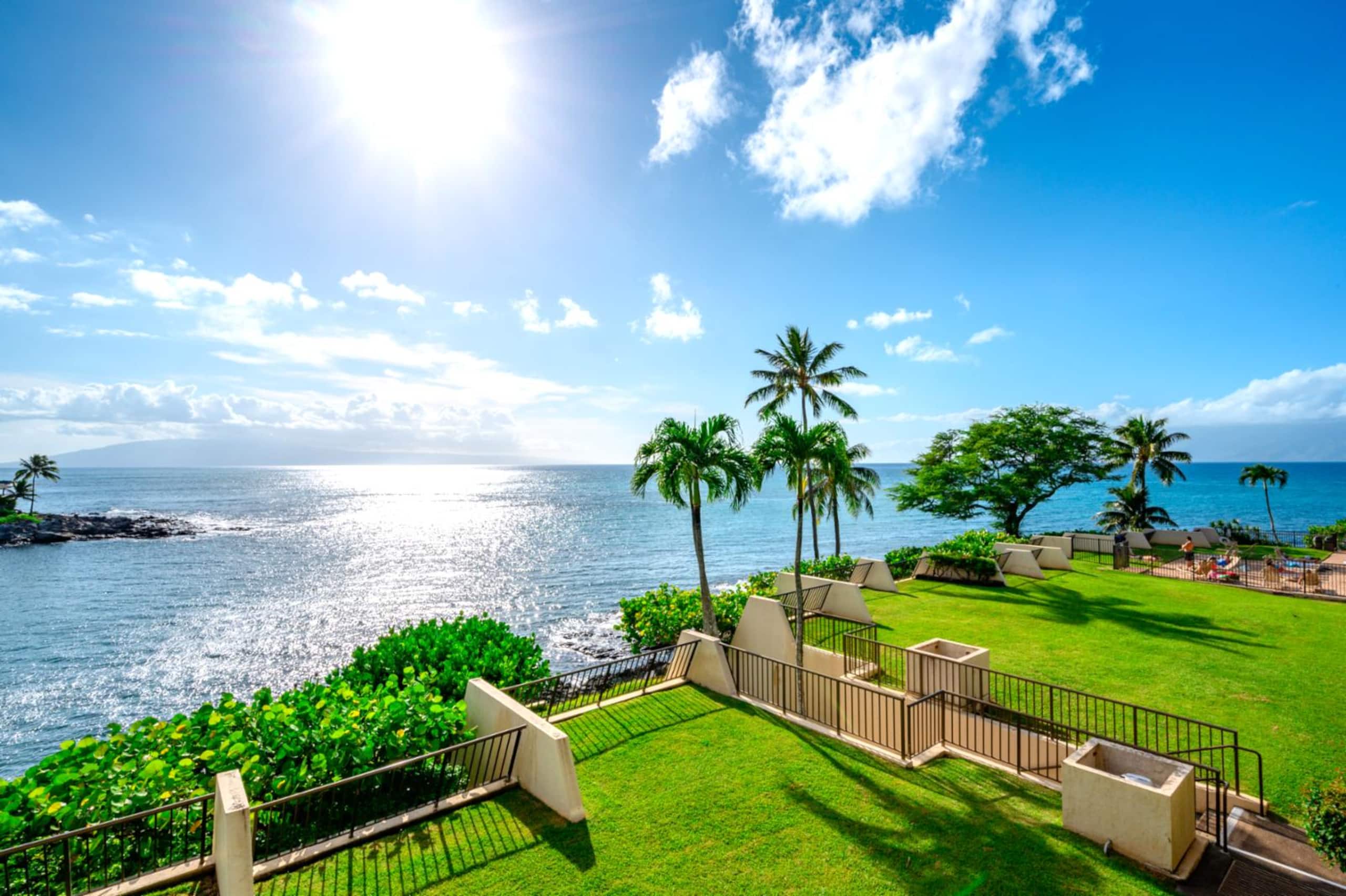 Condo in Lahaina · ★4.86 · 2 bedrooms · 4 beds · 2 baths - Image 2