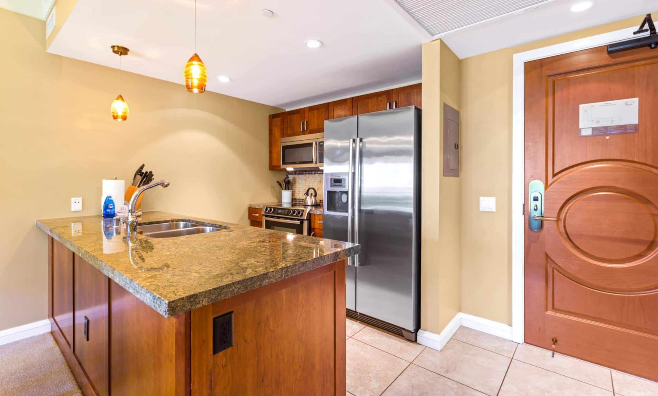 Condo in Lahaina · ★4.83 · 2 bedrooms · 3 beds · 1 bath - Image 6
