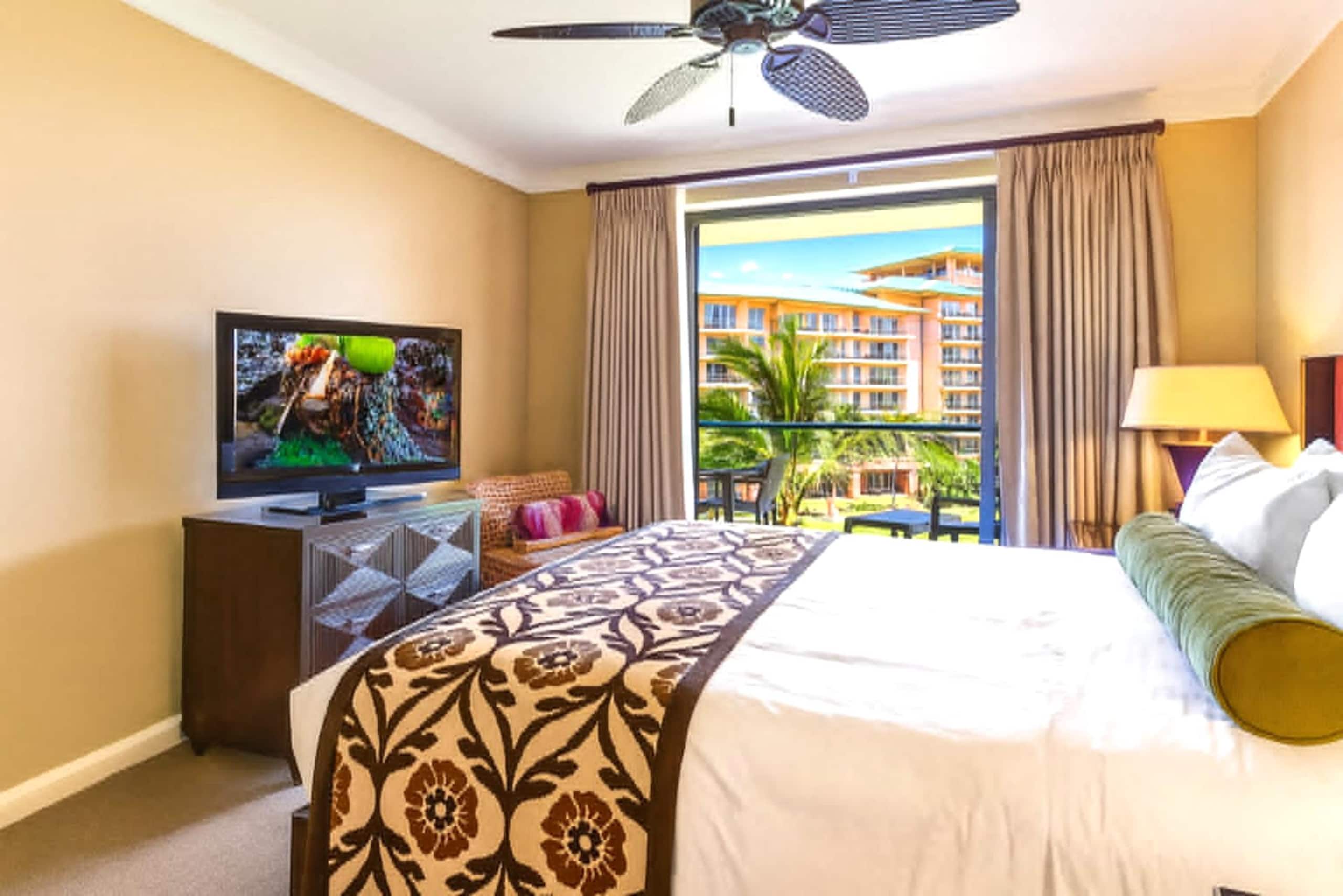 Condo in Lahaina · ★4.83 · 2 bedrooms · 3 beds · 1 bath - Image 13