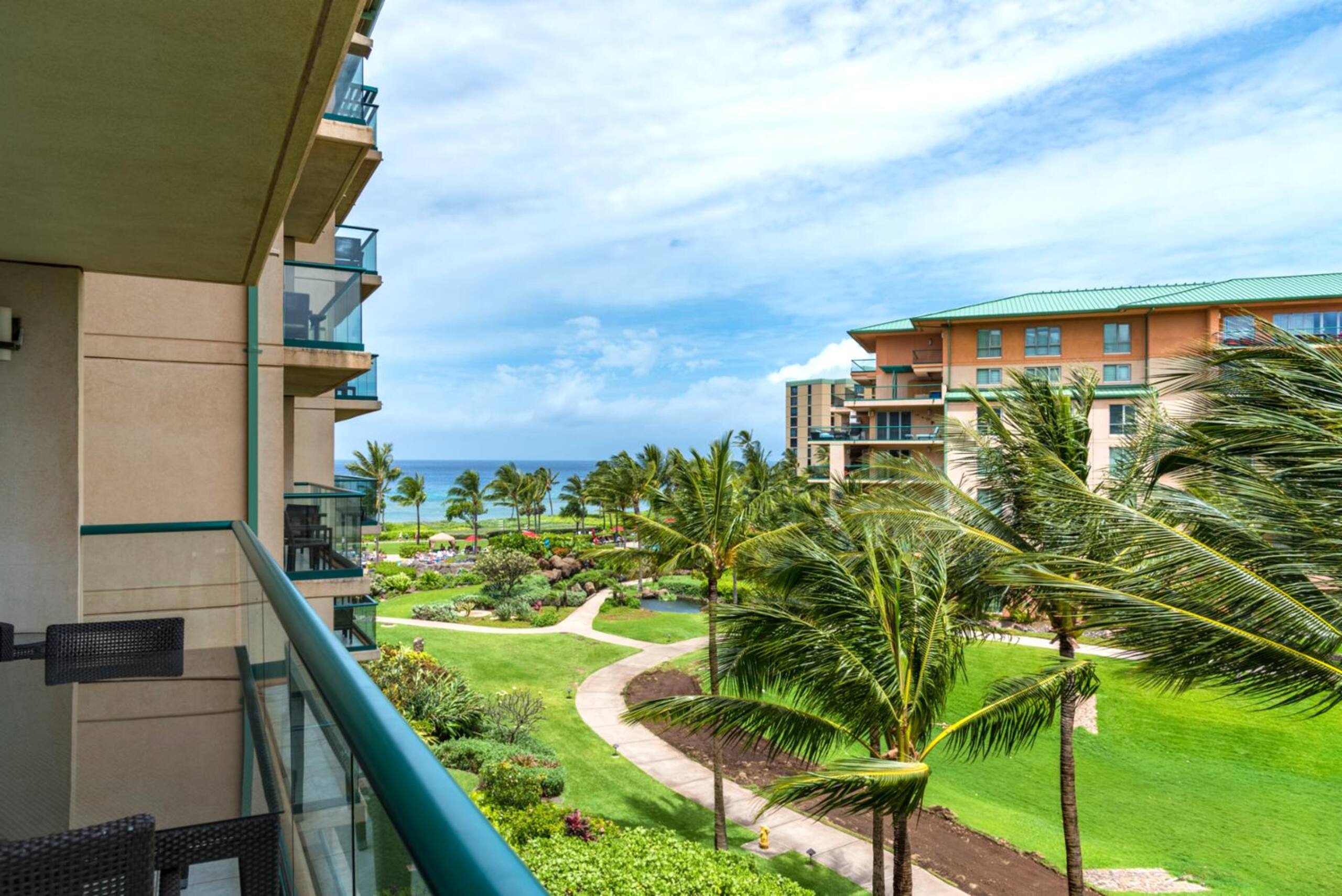 Condo in Lahaina · ★4.83 · 2 bedrooms · 3 beds · 1 bath - Image 30