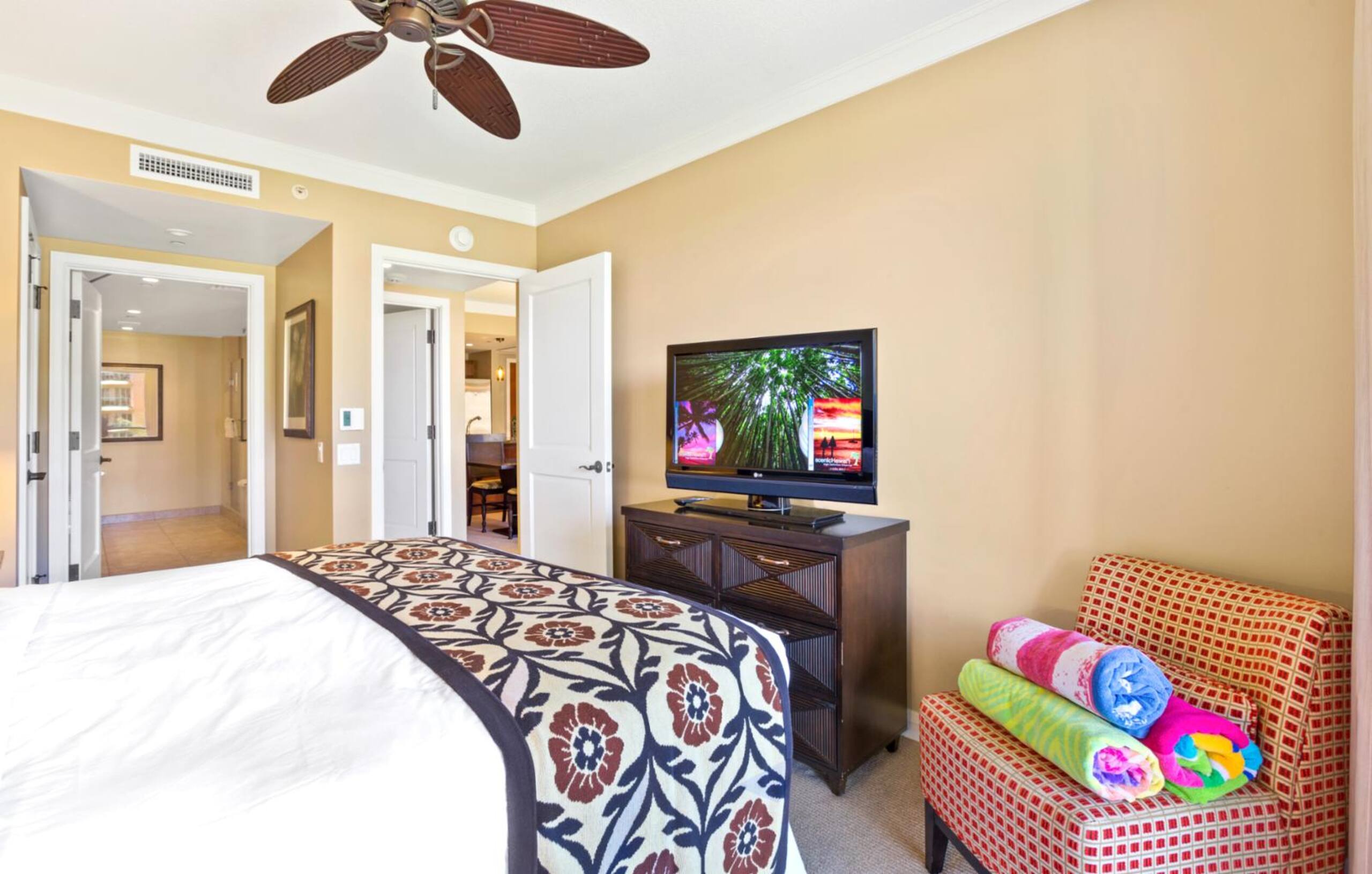 Condo in Lahaina · ★4.83 · 2 bedrooms · 3 beds · 1 bath - Image 12