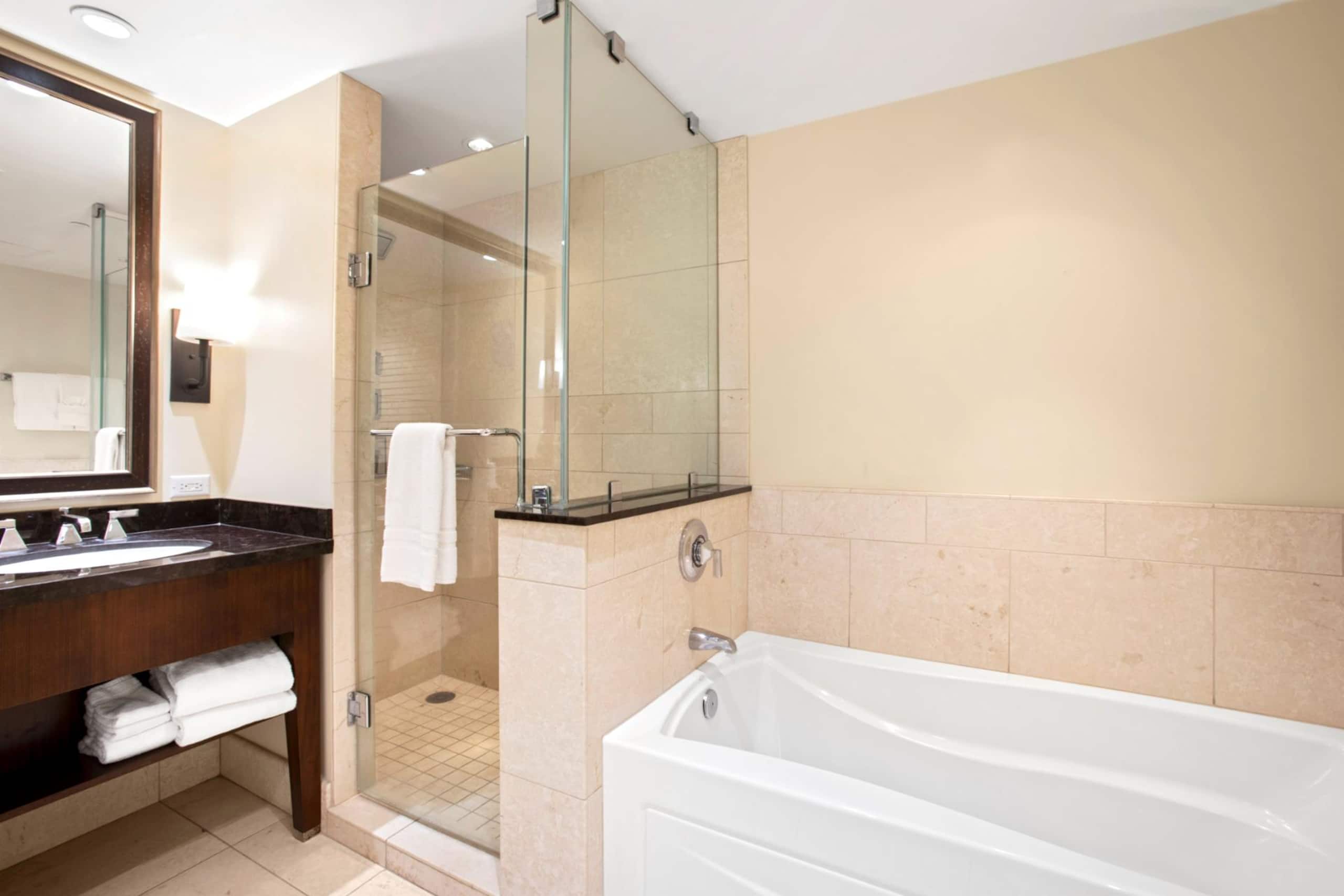 Condo in Lahaina · ★5.0 · 3 bedrooms · 4 beds · 3 baths - Image 29