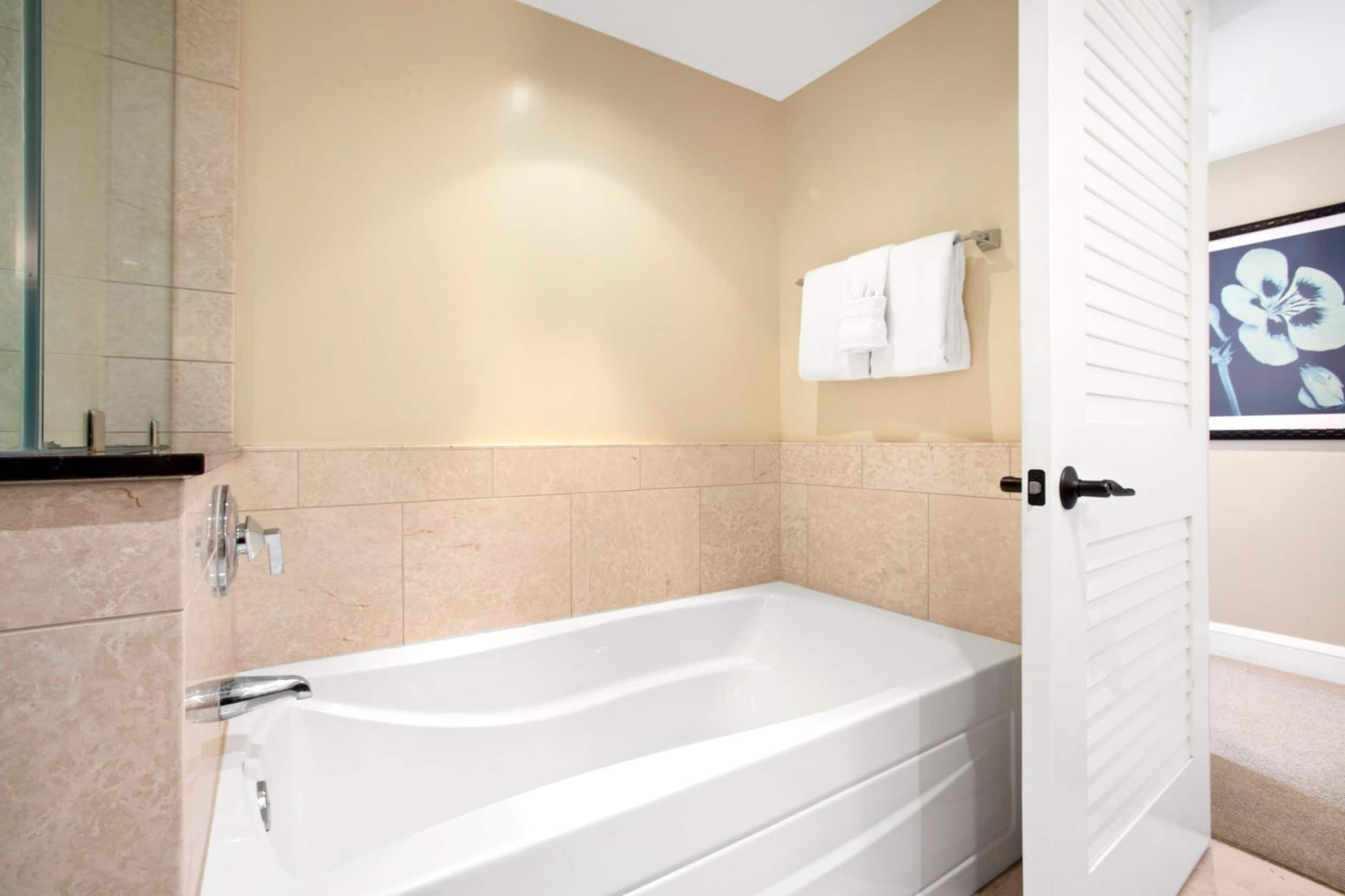 Condo in Lahaina · ★5.0 · 3 bedrooms · 4 beds · 3 baths - Image 35