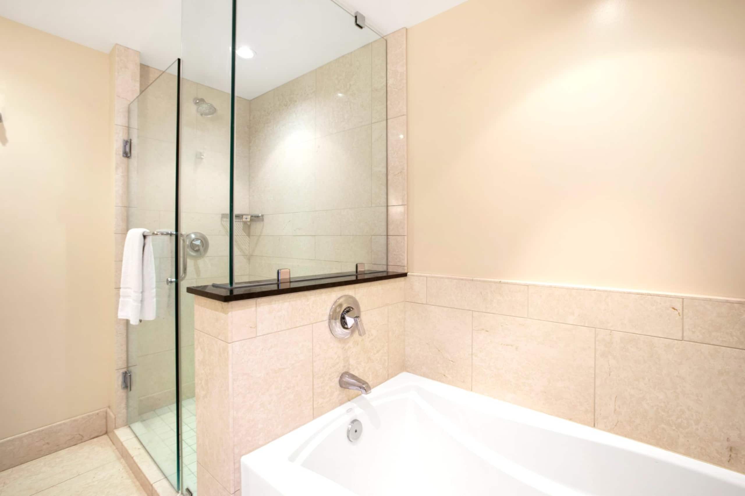 Condo in Lahaina · ★5.0 · 3 bedrooms · 4 beds · 3 baths - Image 36