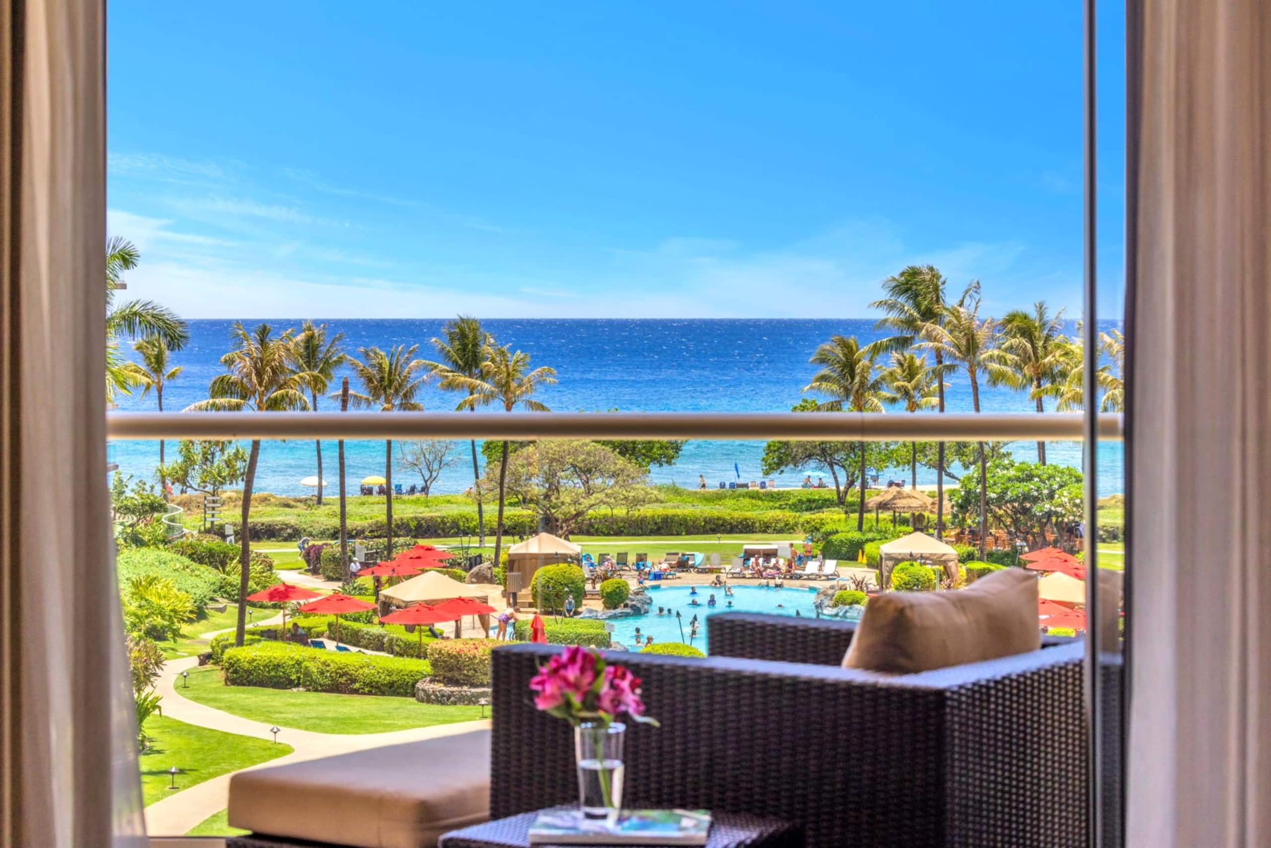 Condo in Lahaina · ★5.0 · 3 bedrooms · 4 beds · 3 baths - Image 1
