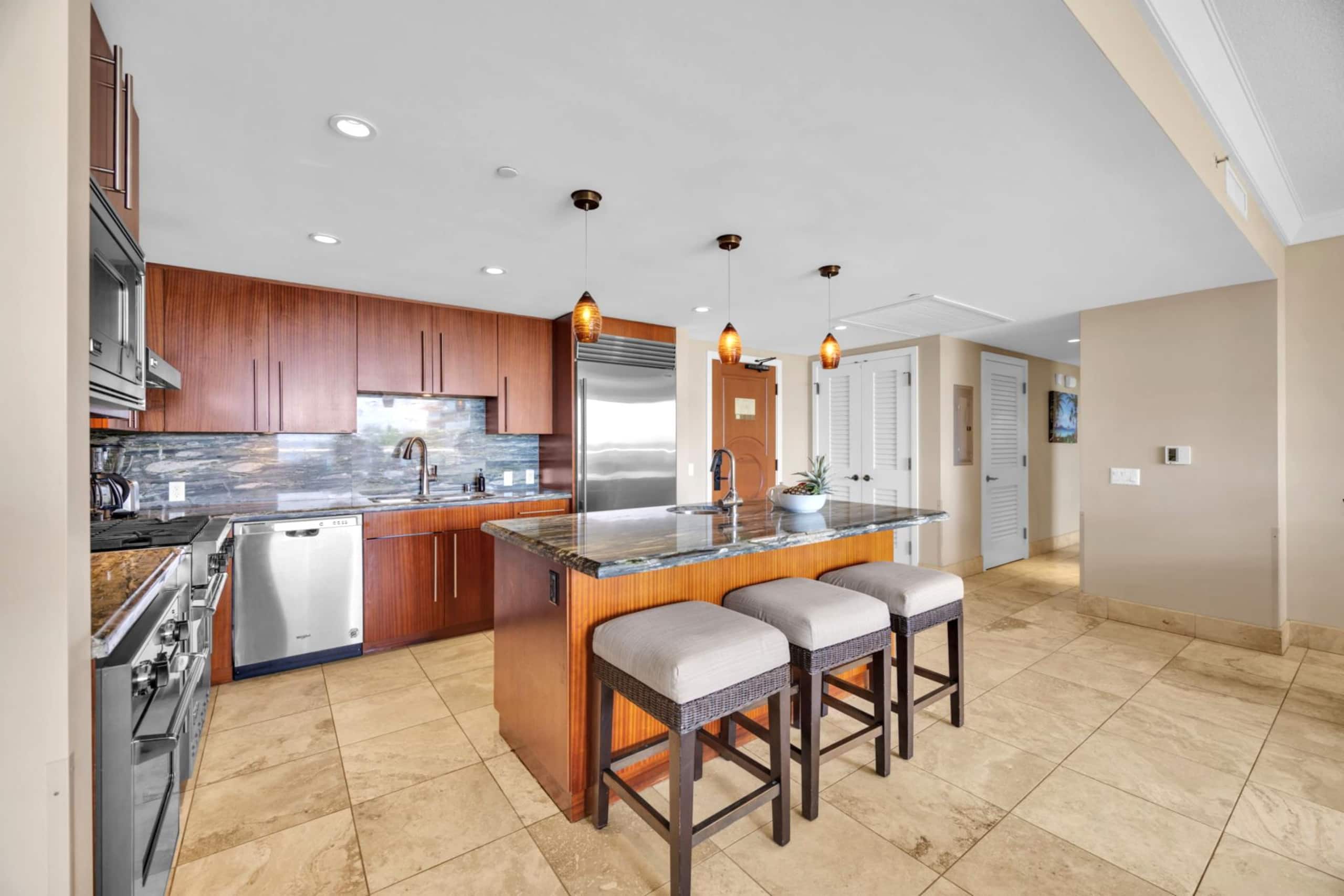 Condo in Lahaina · ★5.0 · 3 bedrooms · 4 beds · 3 baths - Image 8