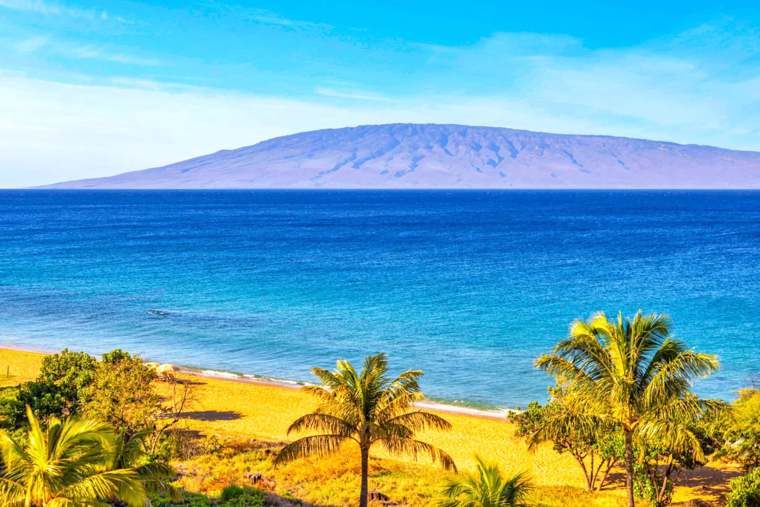 Condo in Lahaina · ★4.82 · 3 bedrooms · 5 beds · 3 baths - Image 2