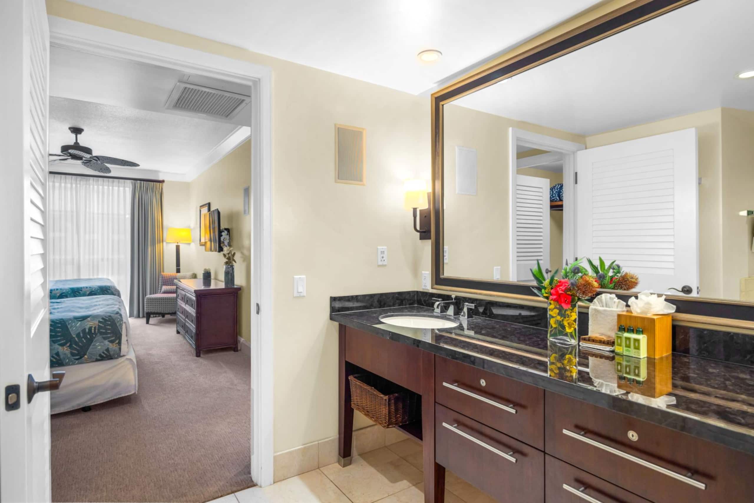 Condo in Lahaina · ★4.82 · 3 bedrooms · 5 beds · 3 baths - Image 36