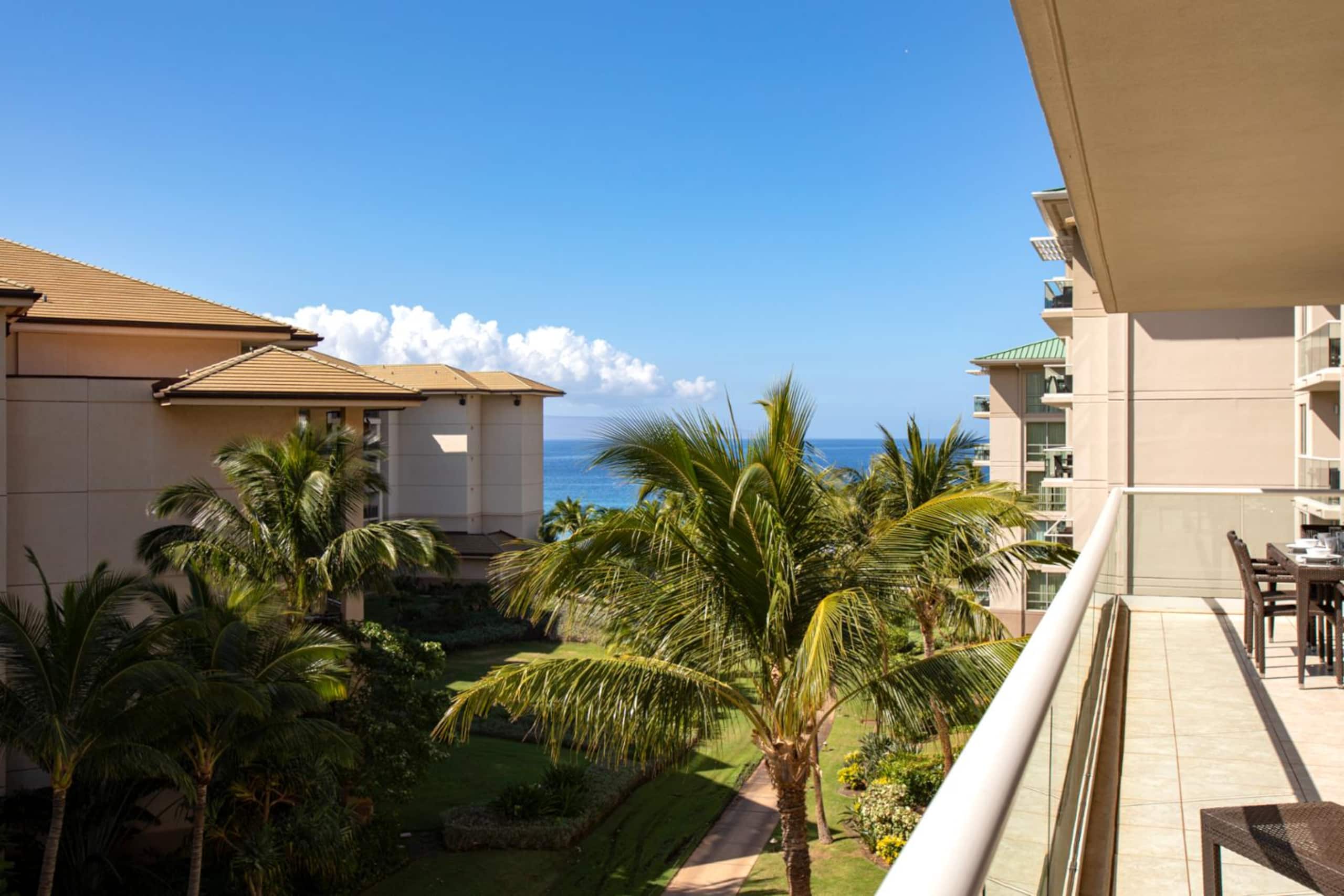 Condo in Lahaina · ★4.6 · 2 bedrooms · 3 beds · 2 baths - Image 72
