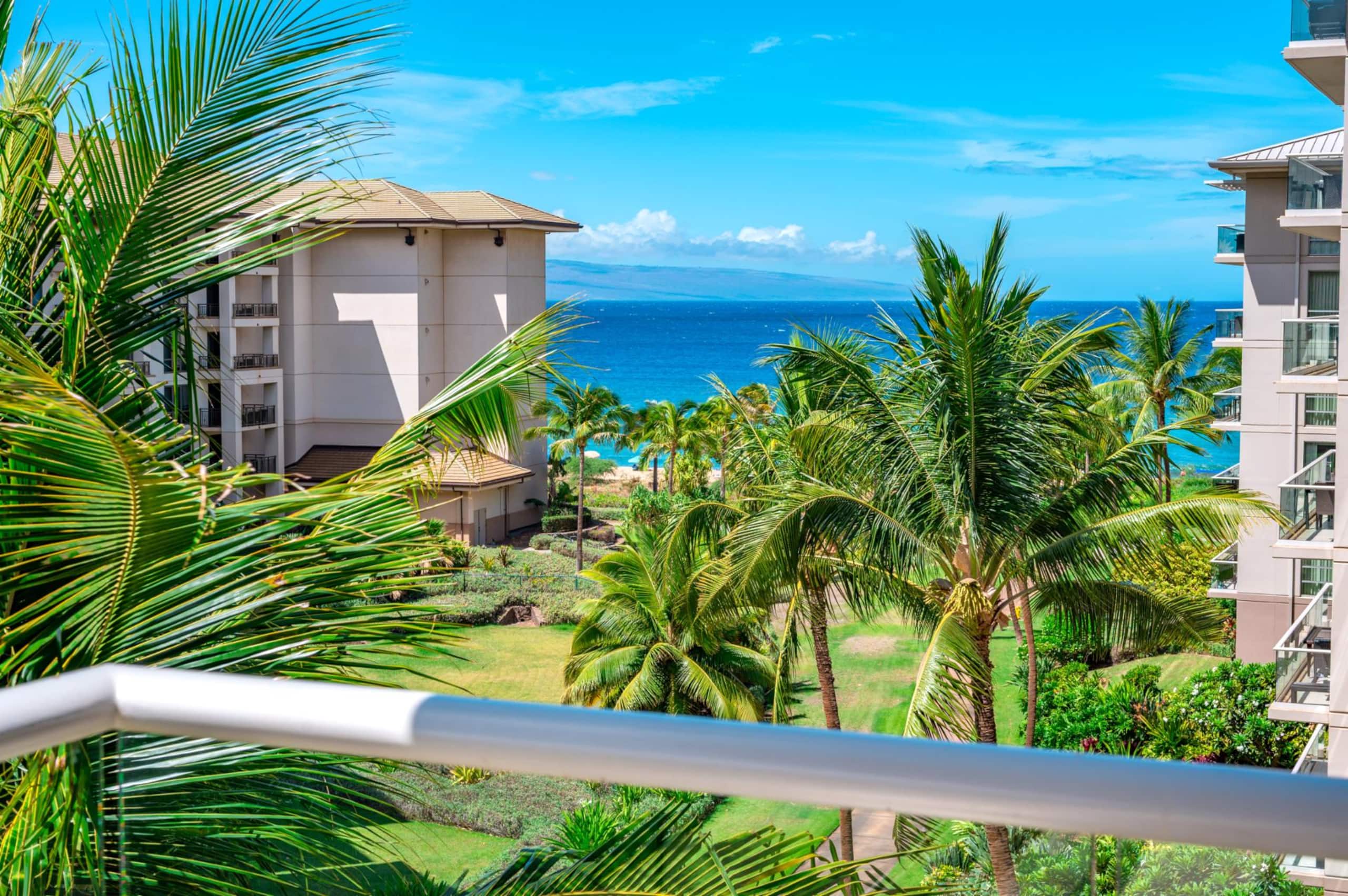 Condo in Lahaina · ★4.6 · 2 bedrooms · 3 beds · 2 baths - Image 9