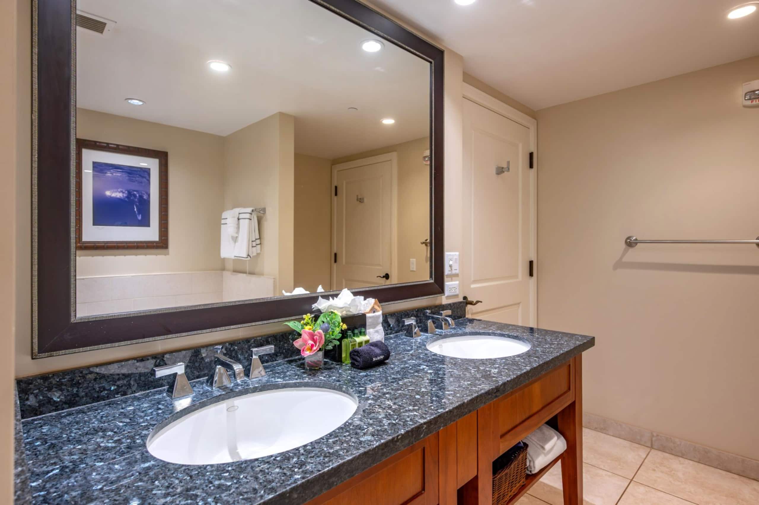 Condo in Lahaina · ★4.6 · 2 bedrooms · 3 beds · 2 baths - Image 47