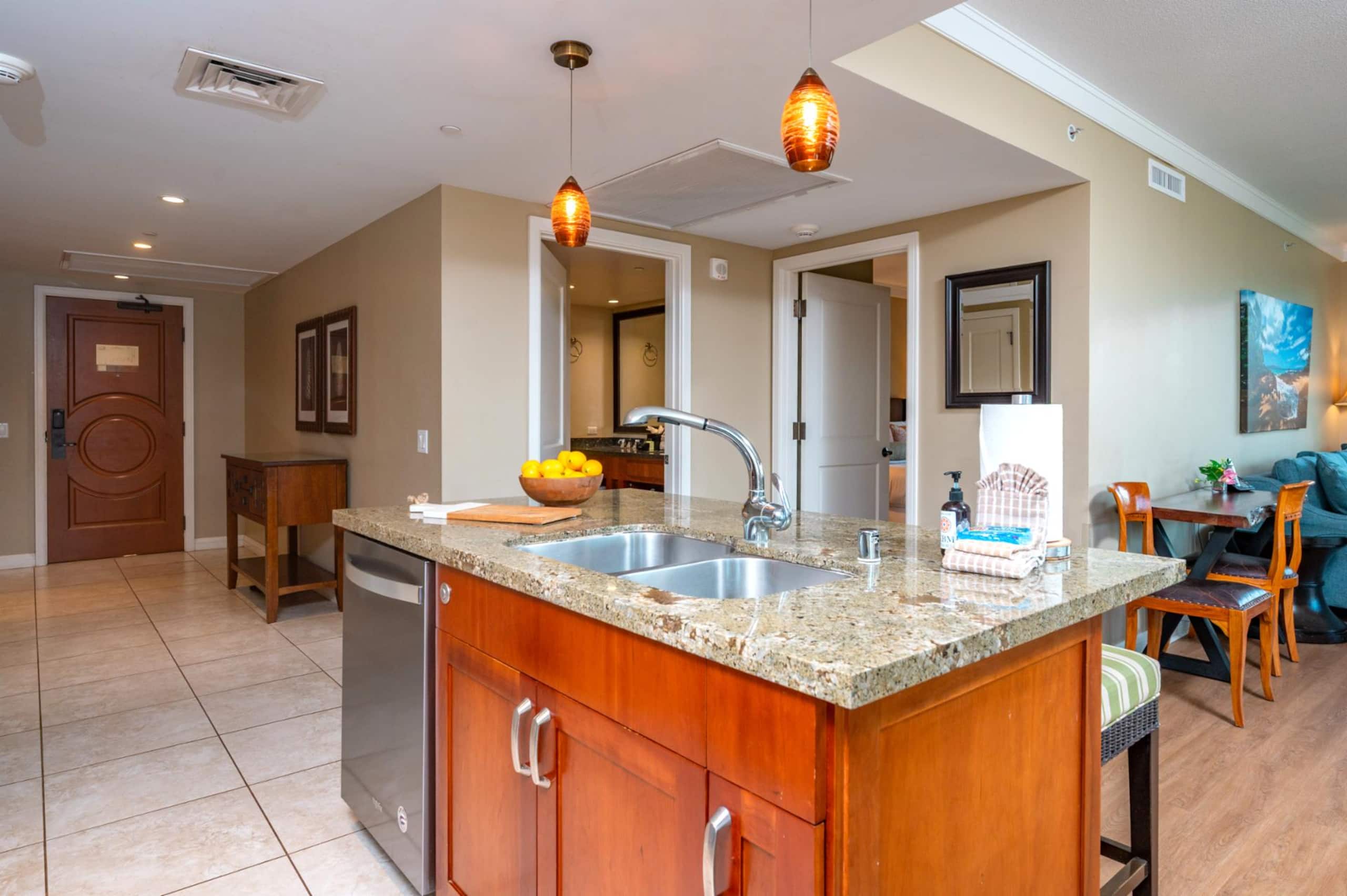 Condo in Lahaina · ★4.6 · 2 bedrooms · 3 beds · 2 baths - Image 28