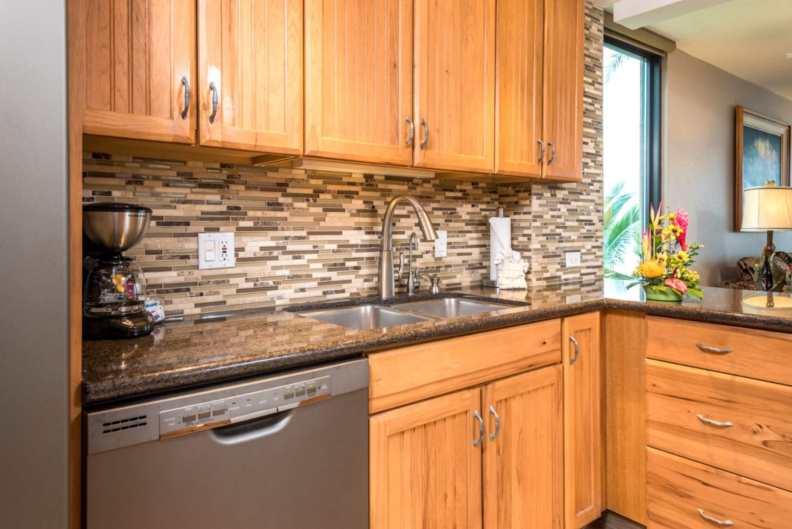 Condo in Lahaina · ★4.8 · 2 bedrooms · 4 beds · 2 baths - Image 36