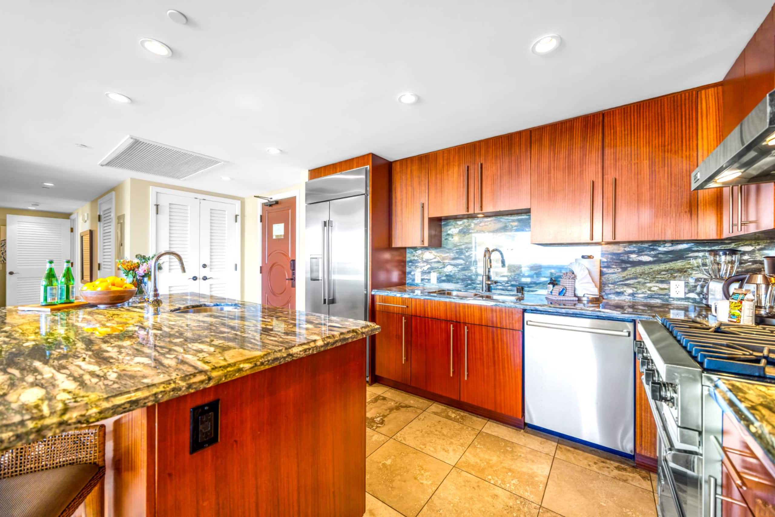 Condo in Lahaina · ★4.86 · 3 bedrooms · 4 beds · 3 baths - Image 43