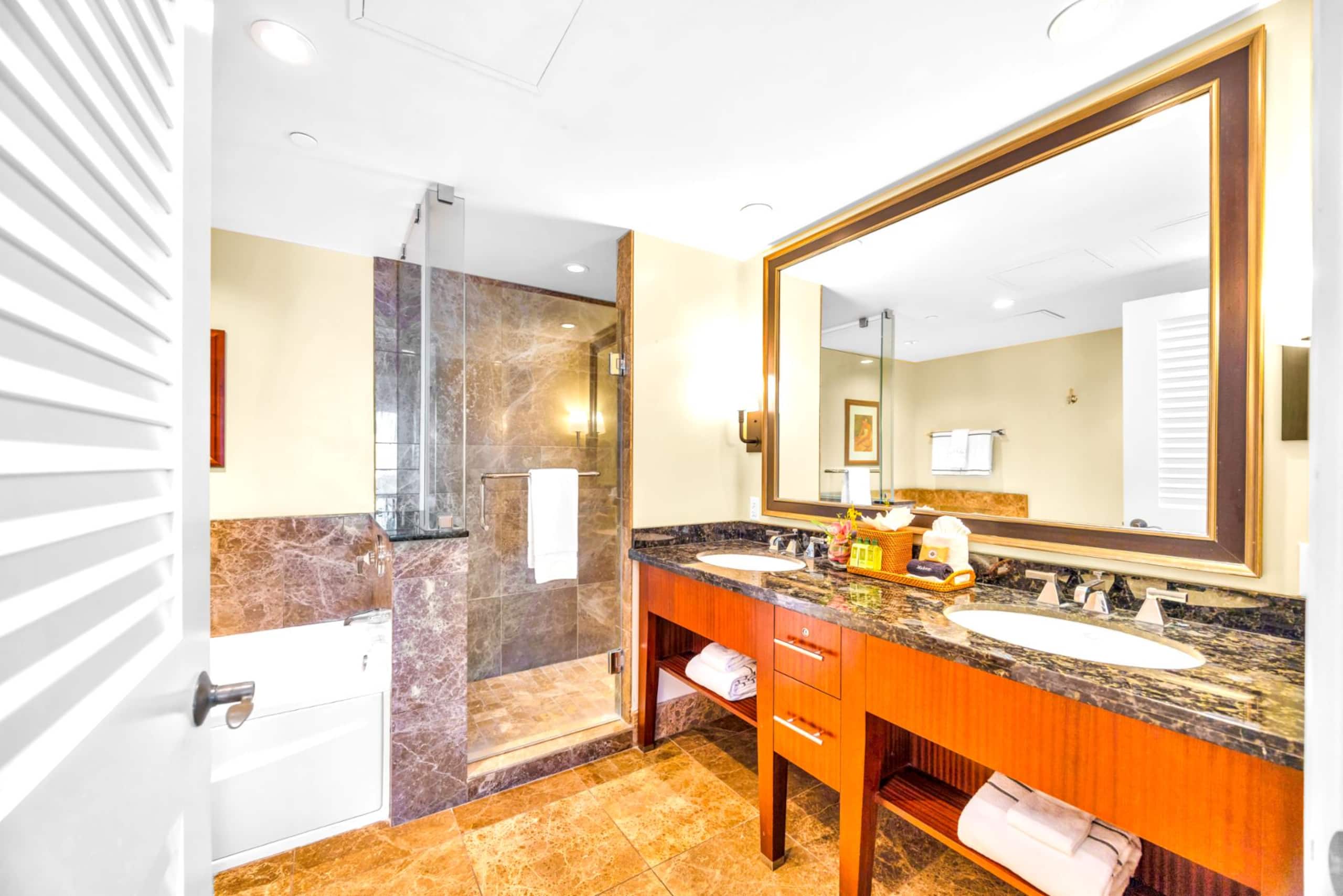 Condo in Lahaina · ★4.86 · 3 bedrooms · 4 beds · 3 baths - Image 48