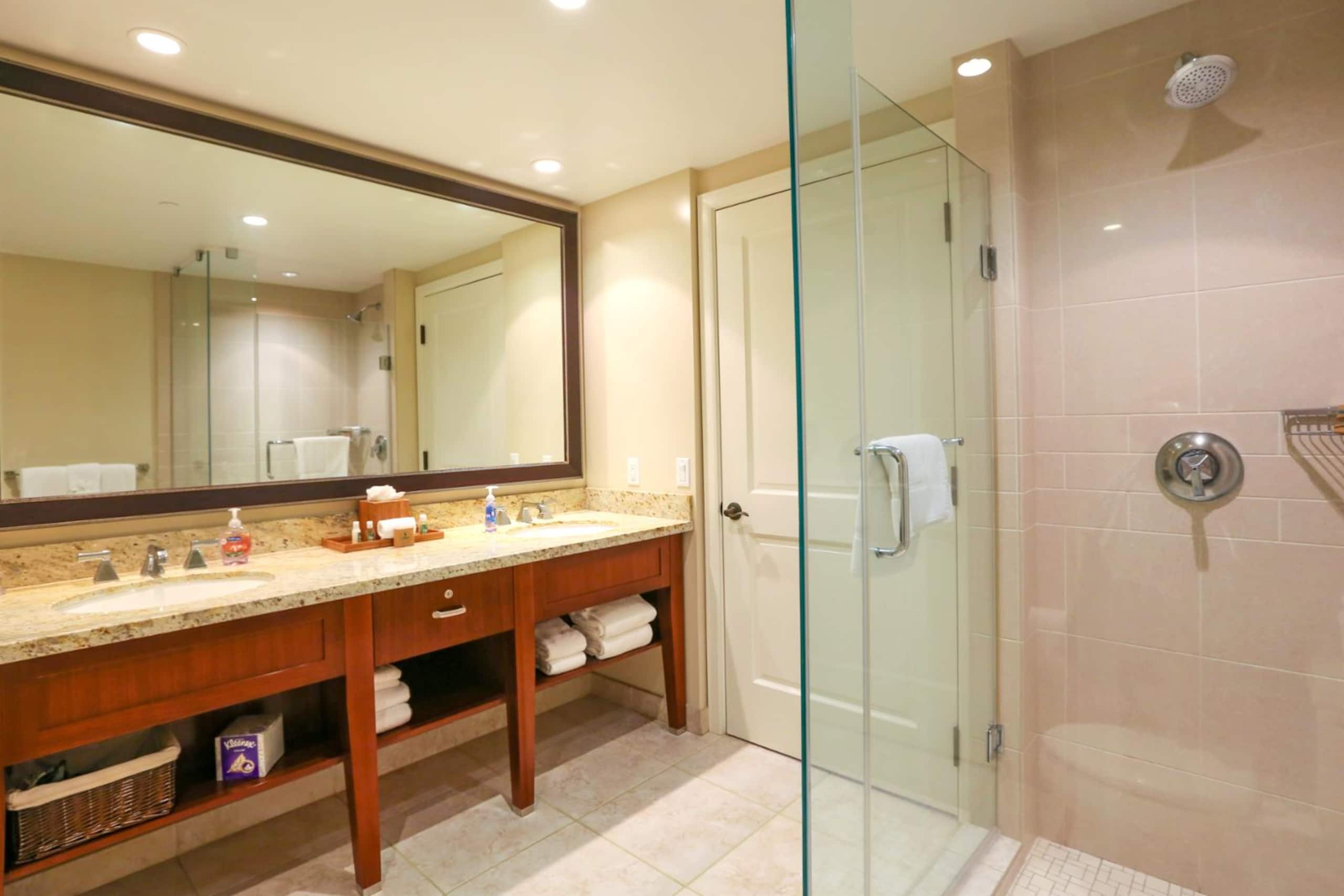 Condo in Lahaina · ★5.0 · 2 bedrooms · 3 beds · 2 baths - Image 23