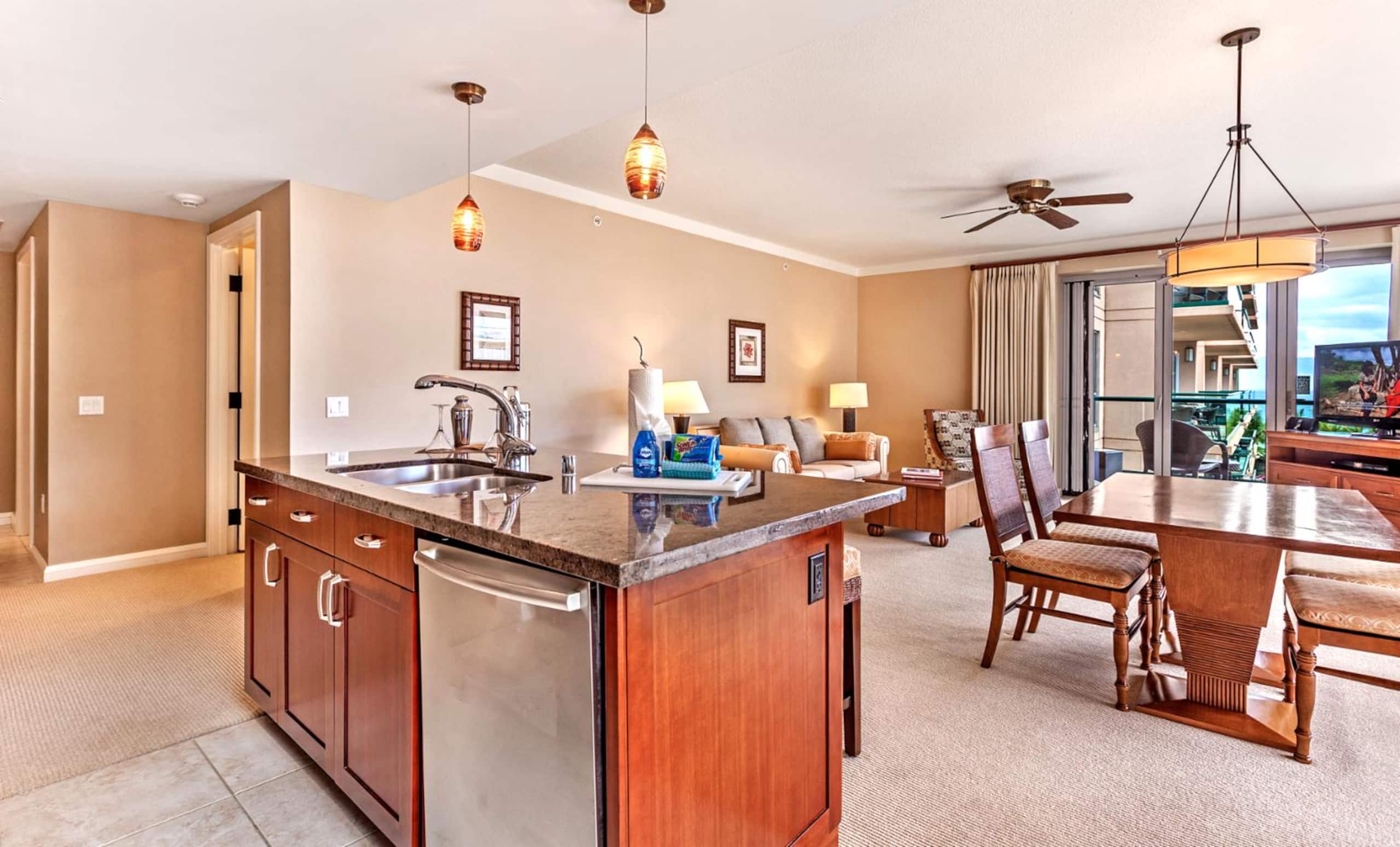Condo in Lahaina · ★5.0 · 2 bedrooms · 3 beds · 2 baths - Image 18