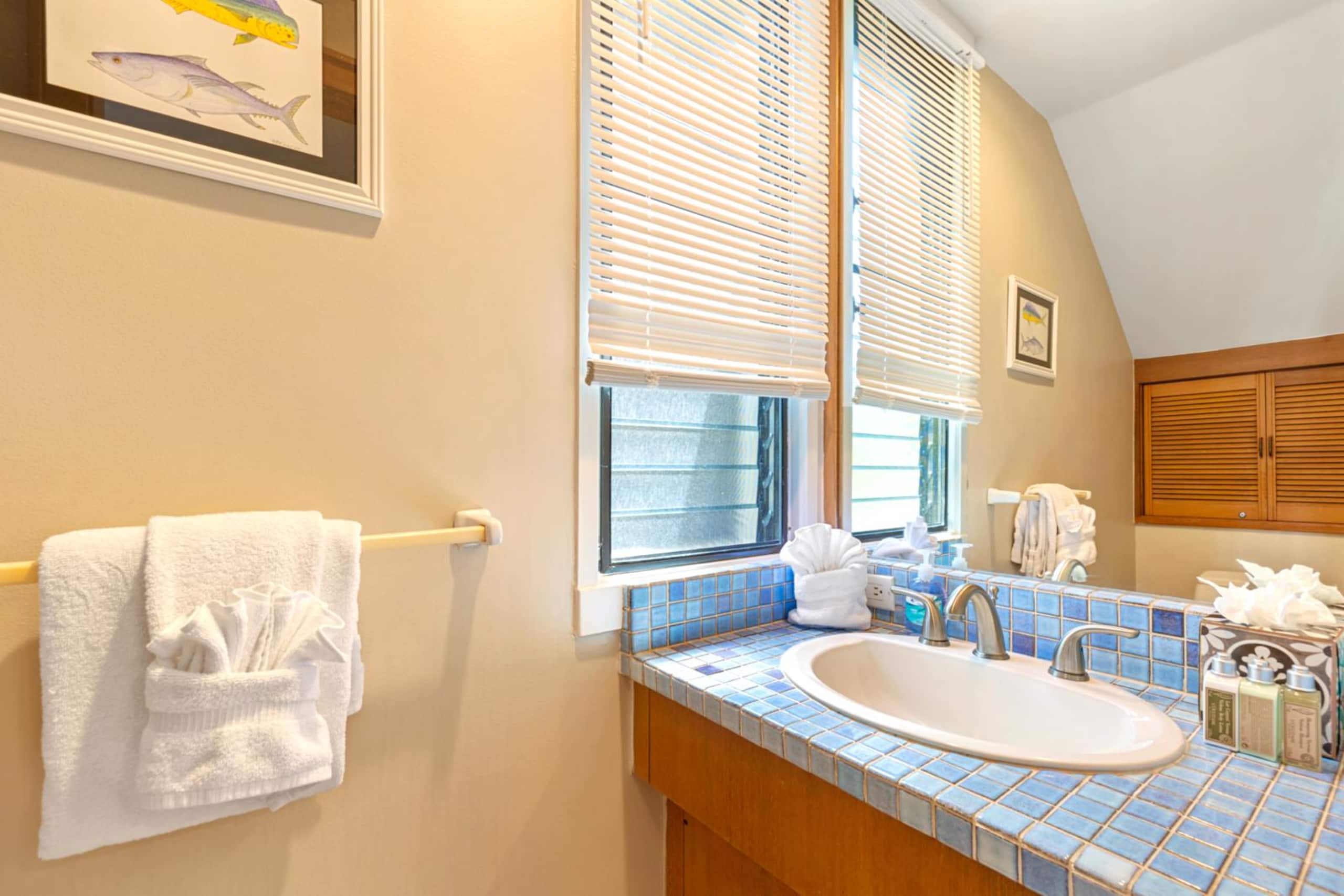 Condo in Lahaina · ★4.86 · 1 bedroom · 2 beds · 2 baths - Image 33