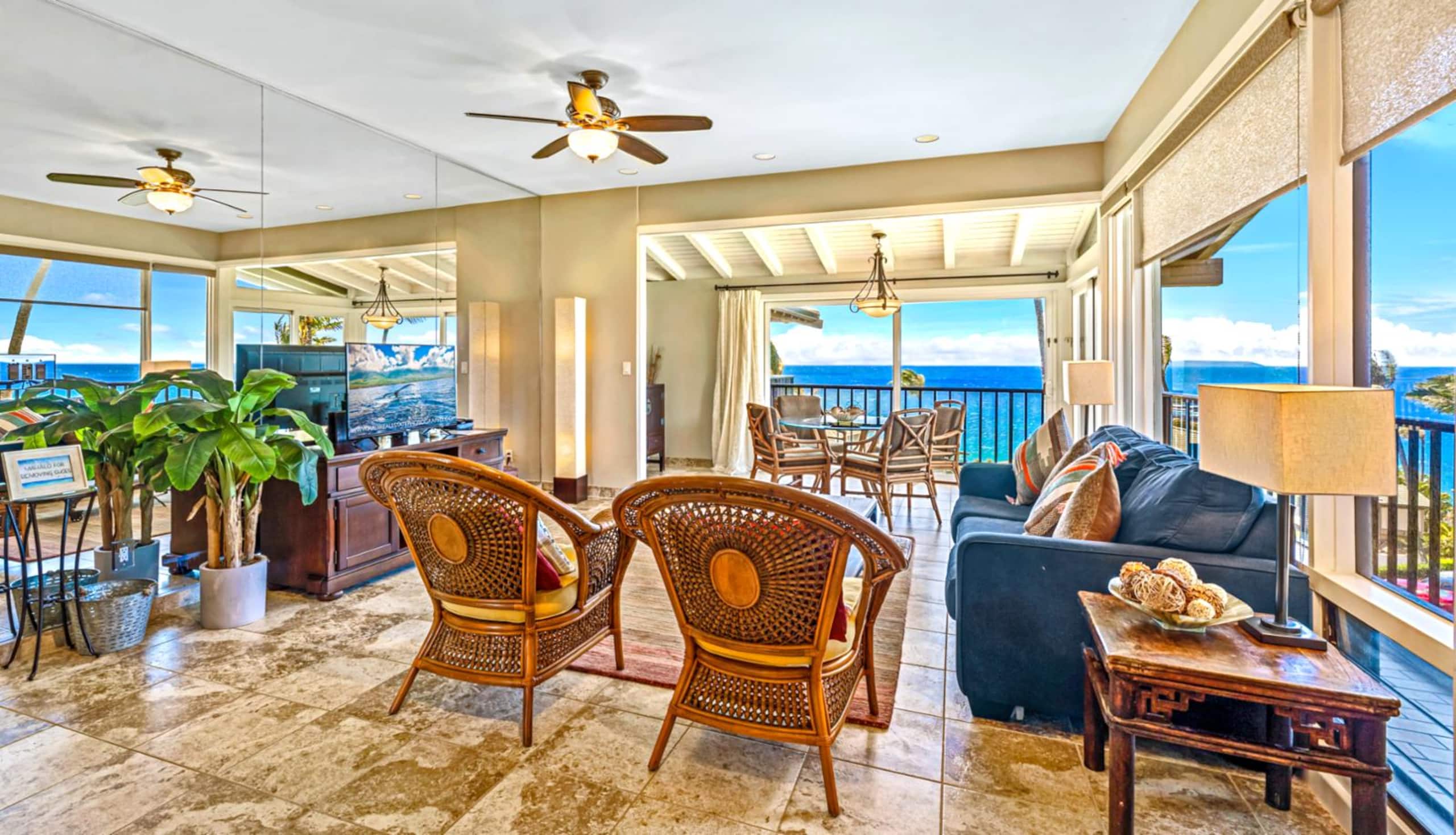 Condo in Lahaina · ★4.86 · 1 bedroom · 2 beds · 2 baths - Image 14
