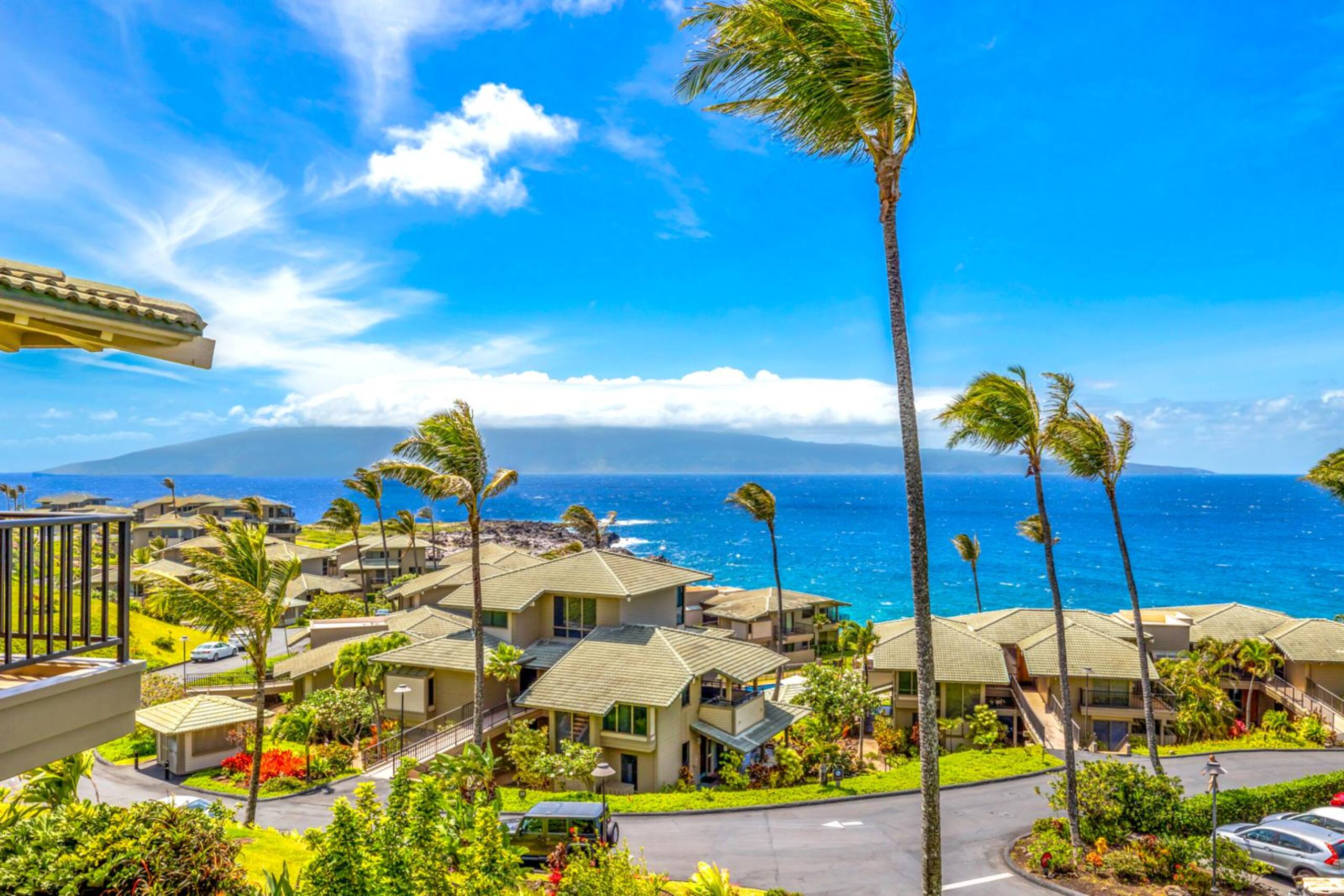 Condo in Lahaina · ★4.86 · 1 bedroom · 2 beds · 2 baths - Image 4
