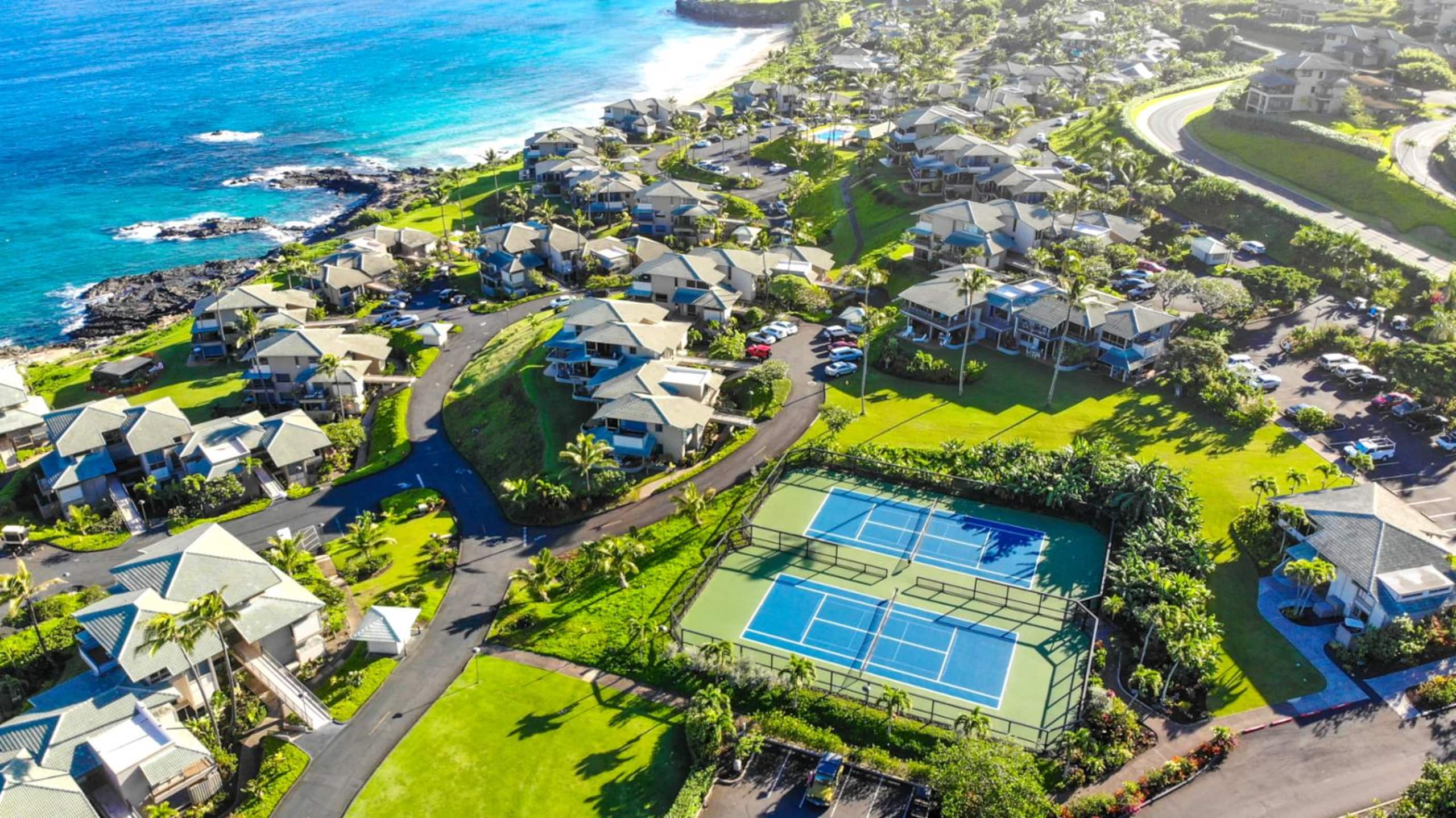 Condo in Lahaina · ★4.86 · 1 bedroom · 2 beds · 2 baths - Image 39