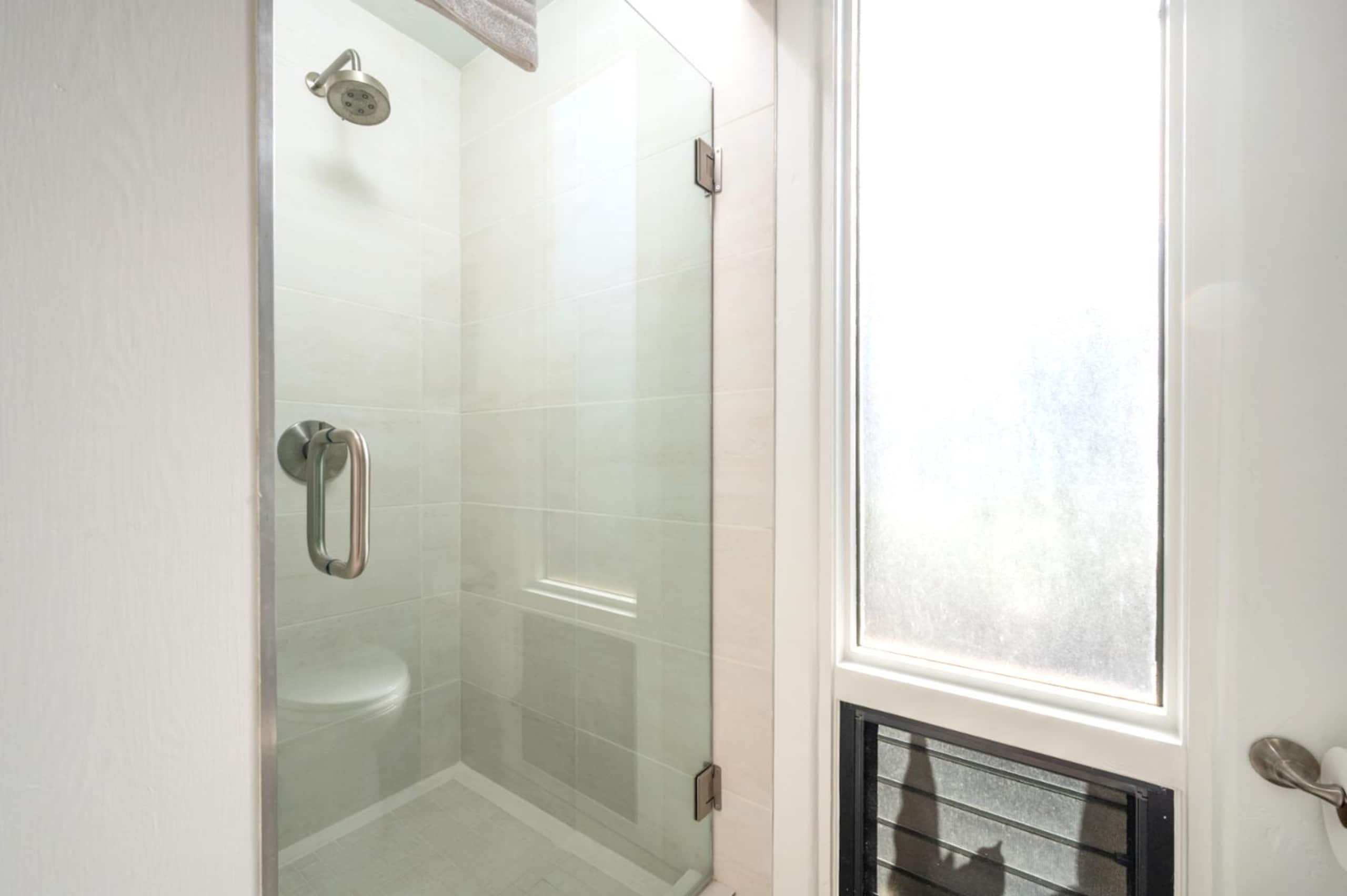 Condo in Lahaina · ★4.89 · 1 bedroom · 2 beds · 2 baths - Image 29