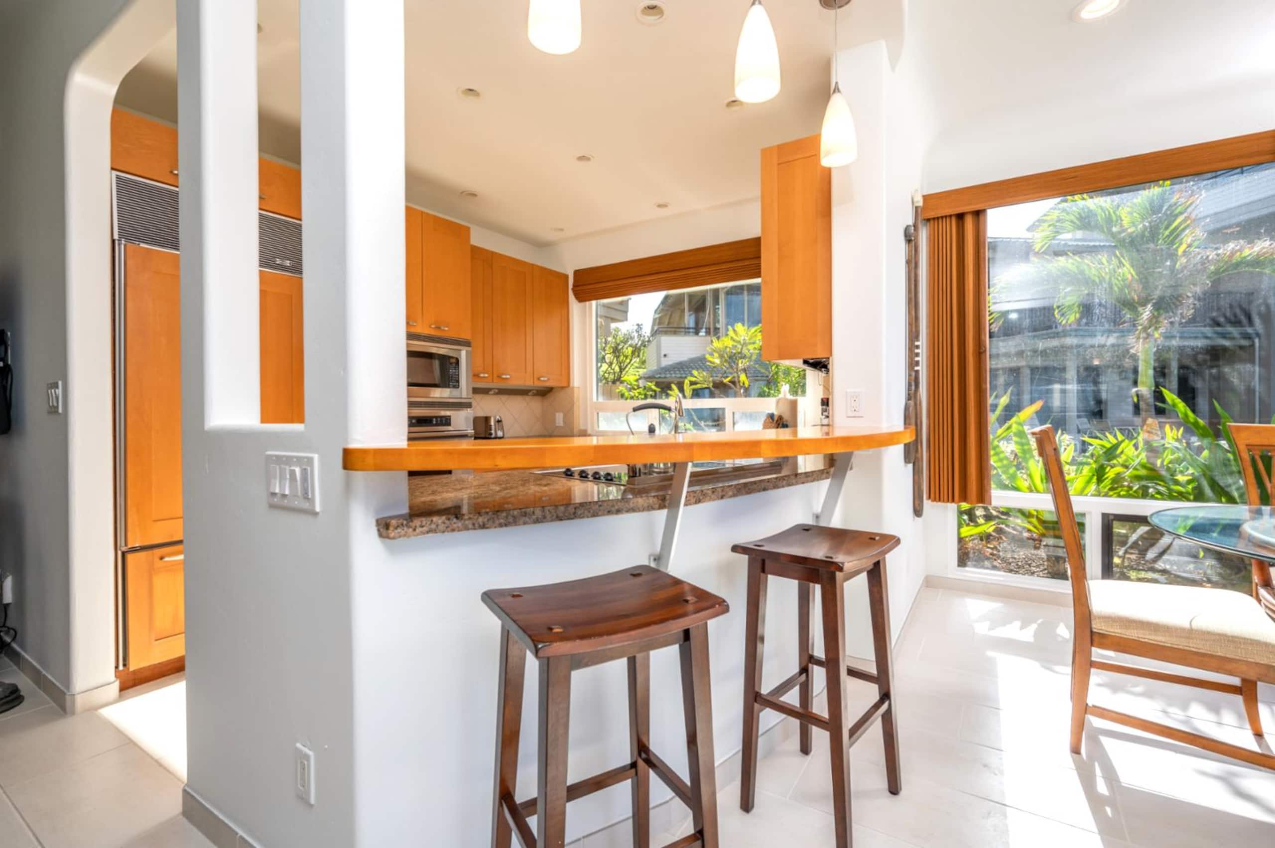 Condo in Lahaina · ★4.89 · 1 bedroom · 2 beds · 2 baths - Image 12