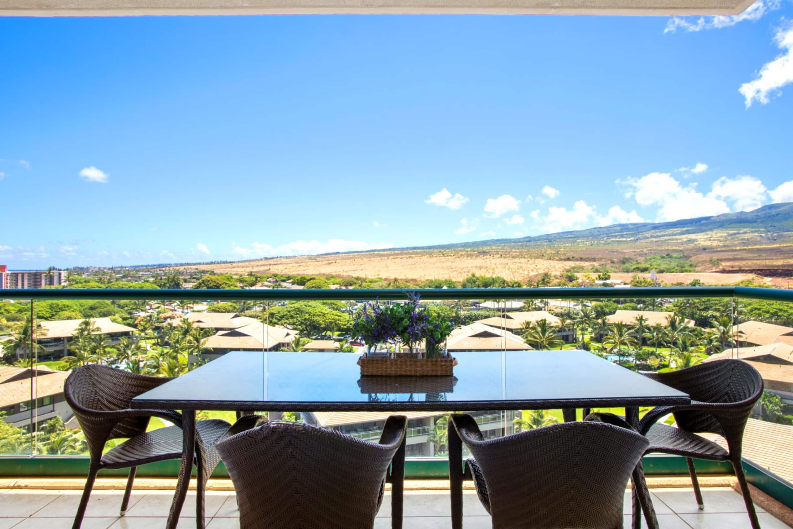 Condo in Lahaina · ★4.92 · 2 bedrooms · 4 beds · 2 private baths - Image 2
