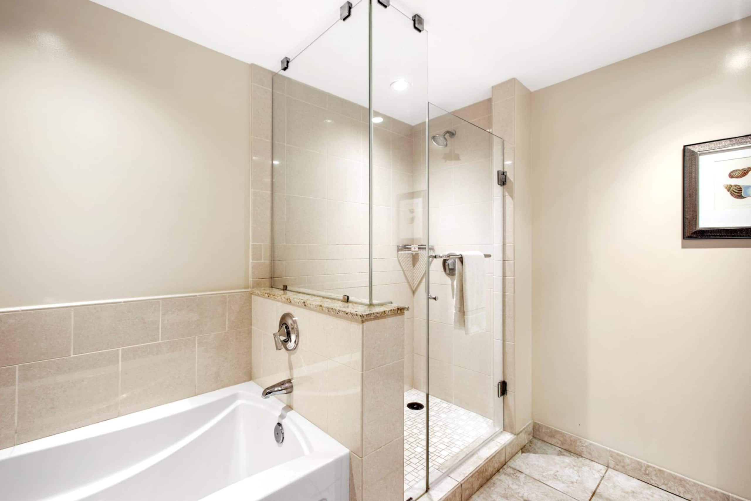 Condo in Lahaina · ★4.92 · 2 bedrooms · 4 beds · 2 private baths - Image 30