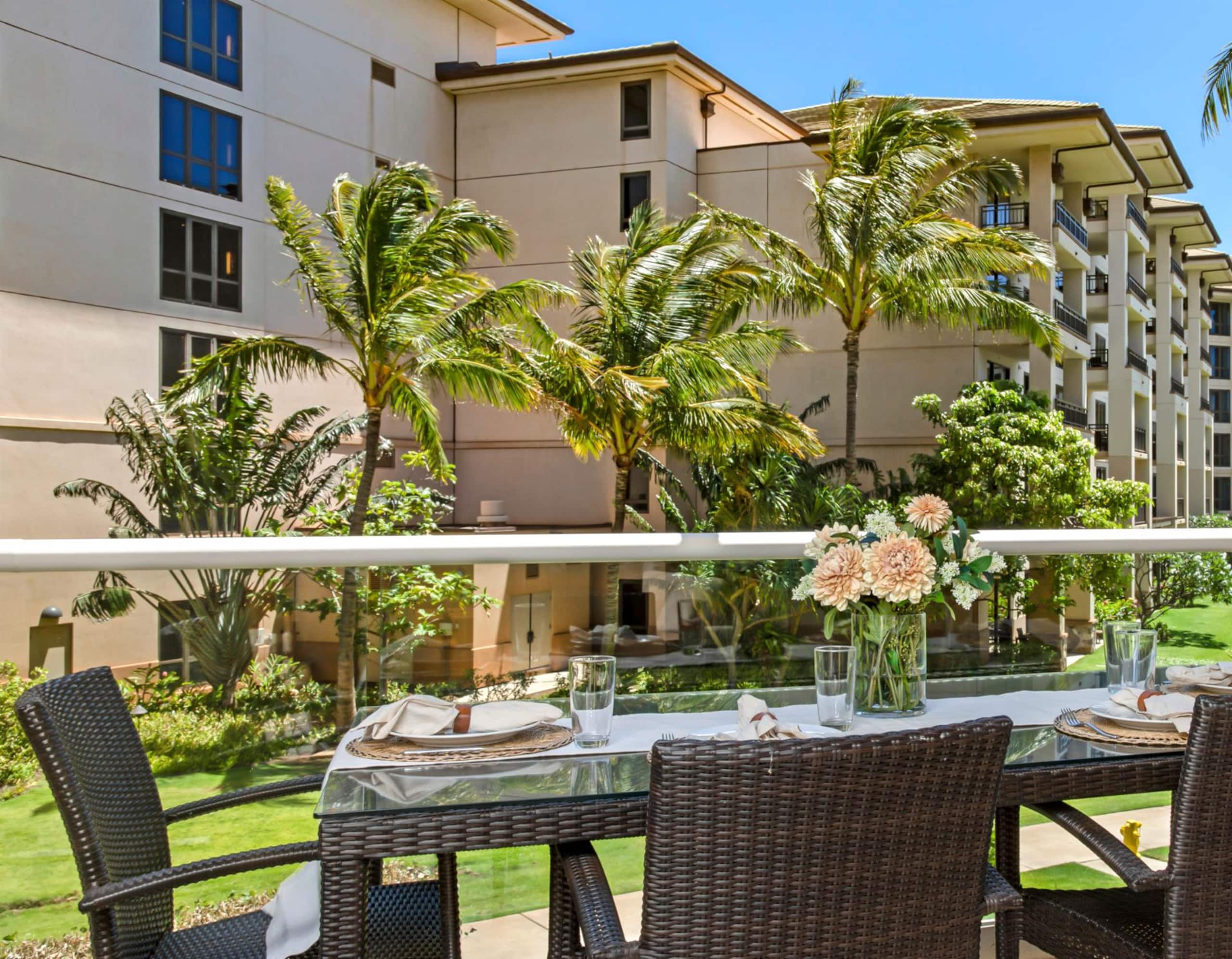 Condo in Lahaina · ★4.89 · 1 bedroom · 2 beds · 1 bath - Image 7