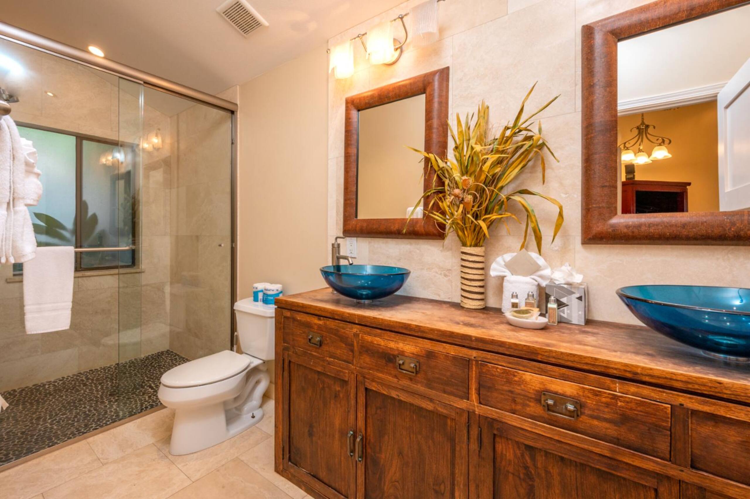 Condo in Lahaina · ★4.67 · 2 bedrooms · 3 beds · 2 baths - Image 39