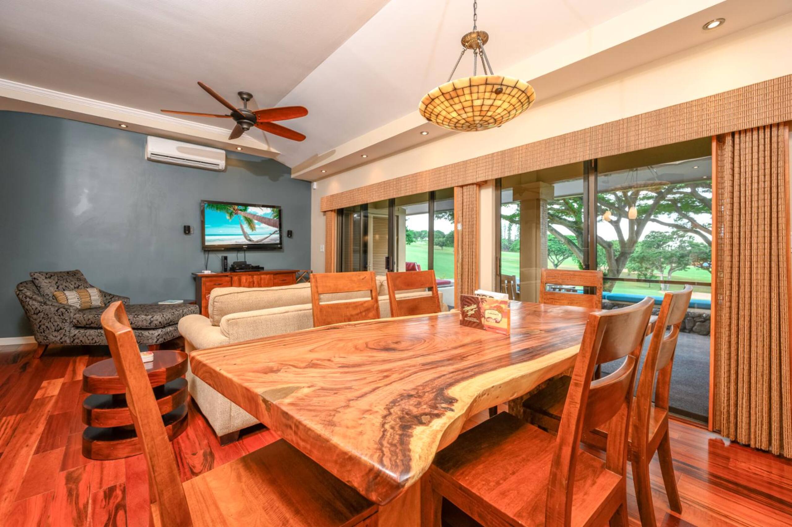 Condo in Lahaina · ★4.67 · 2 bedrooms · 3 beds · 2 baths - Image 23