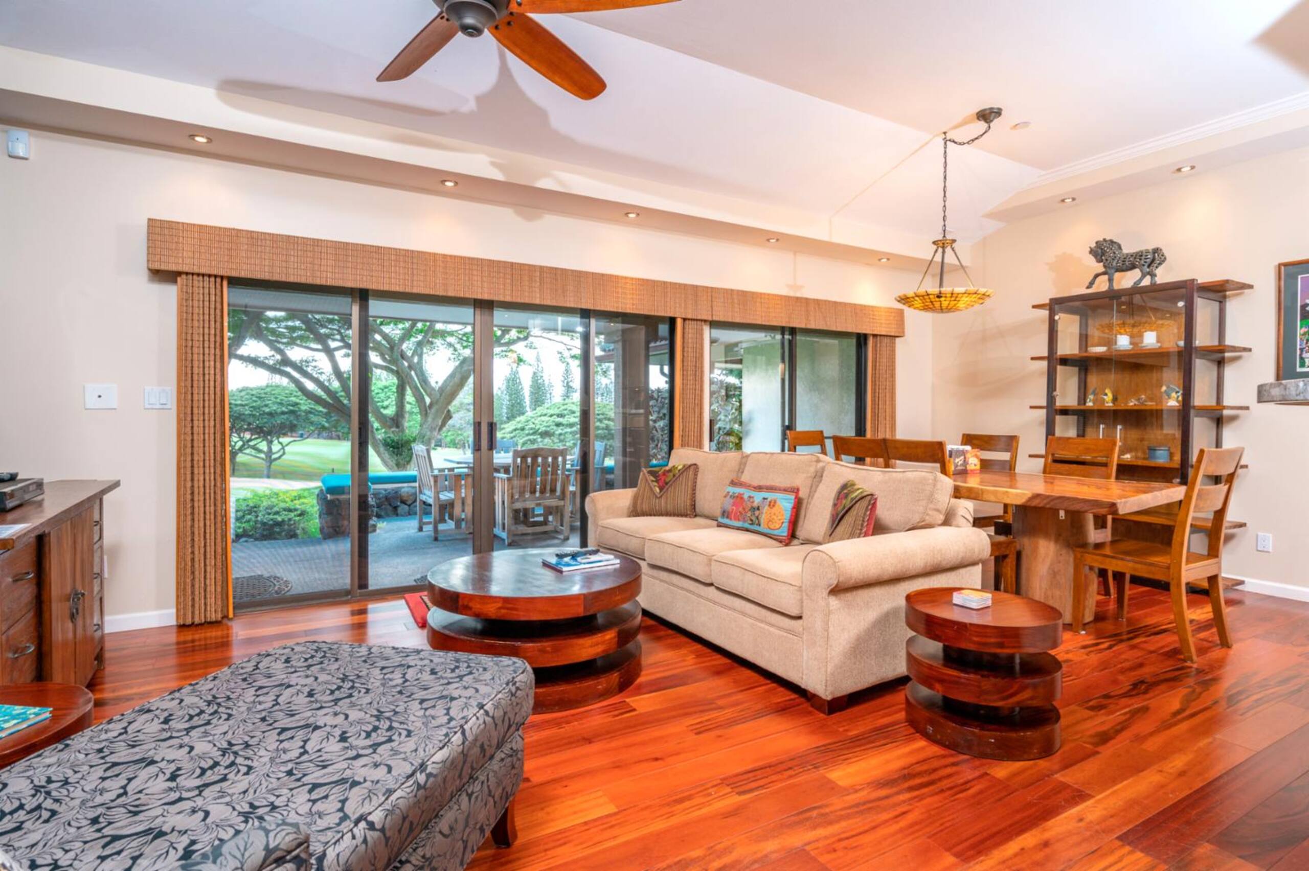 Condo in Lahaina · ★4.67 · 2 bedrooms · 3 beds · 2 baths - Image 15
