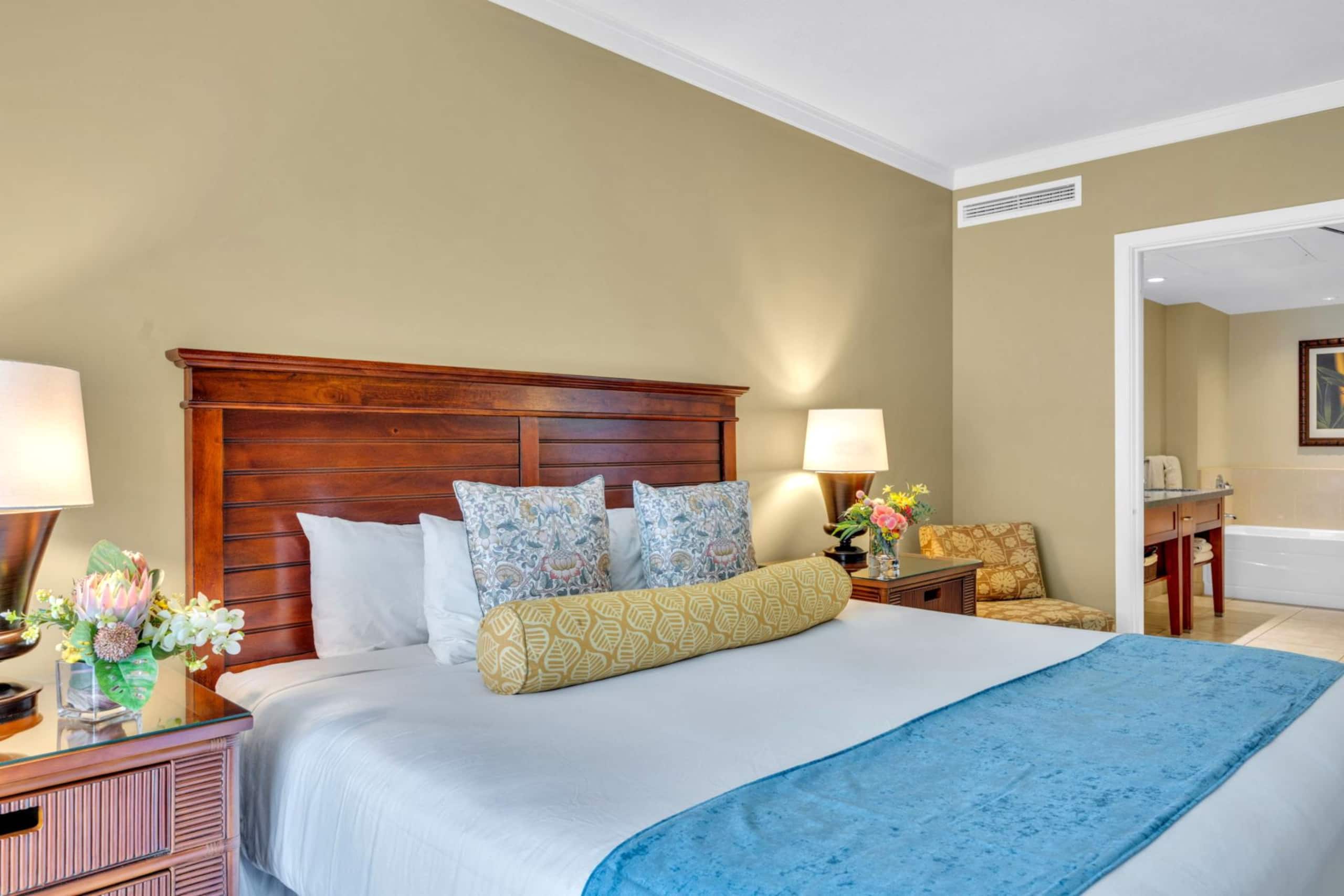 Condo in Lahaina · ★5.0 · 2 bedrooms · 4 beds · 2 baths - Image 26