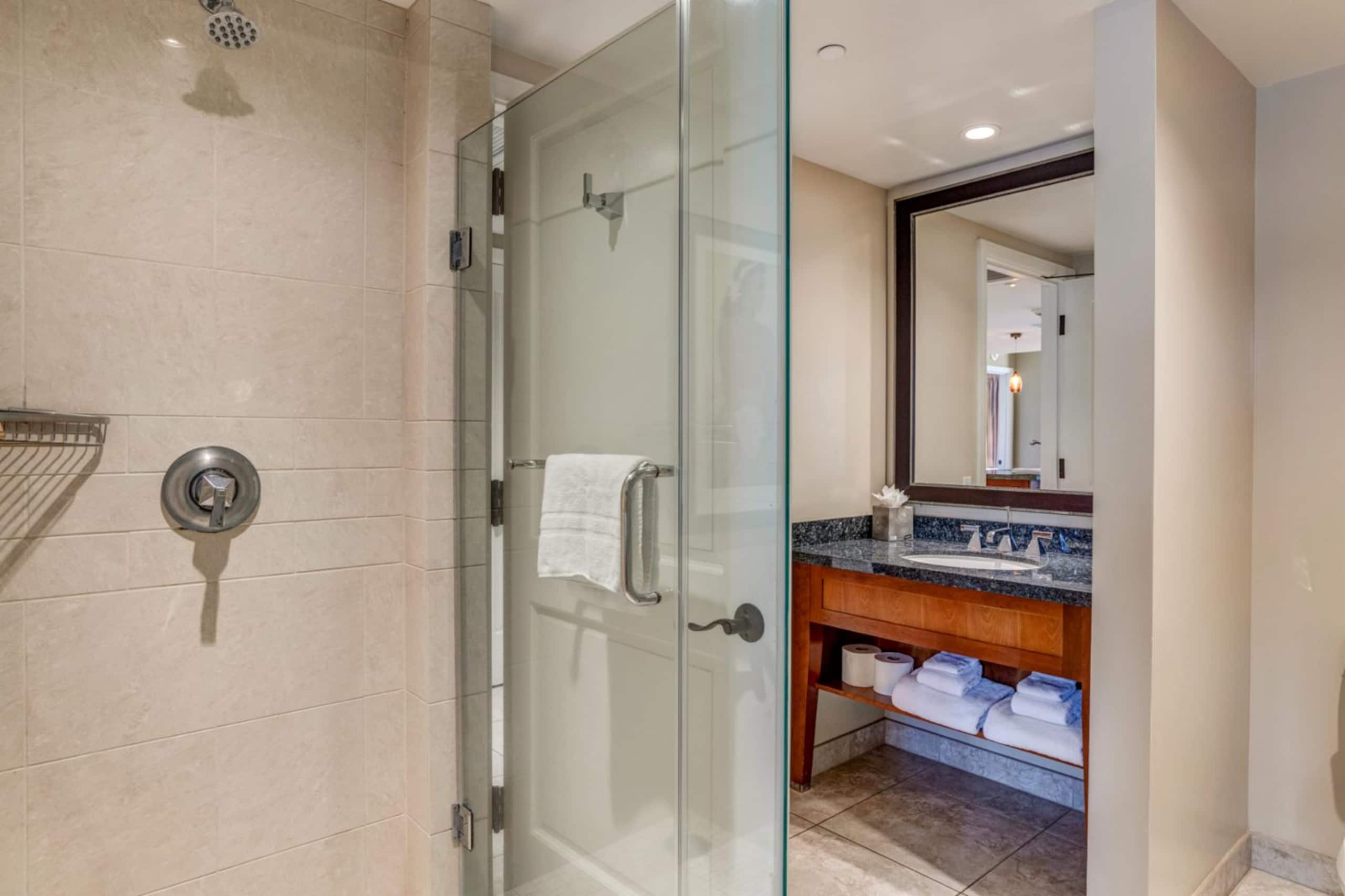 Condo in Lahaina · ★5.0 · 2 bedrooms · 3 beds · 2 baths - Image 33