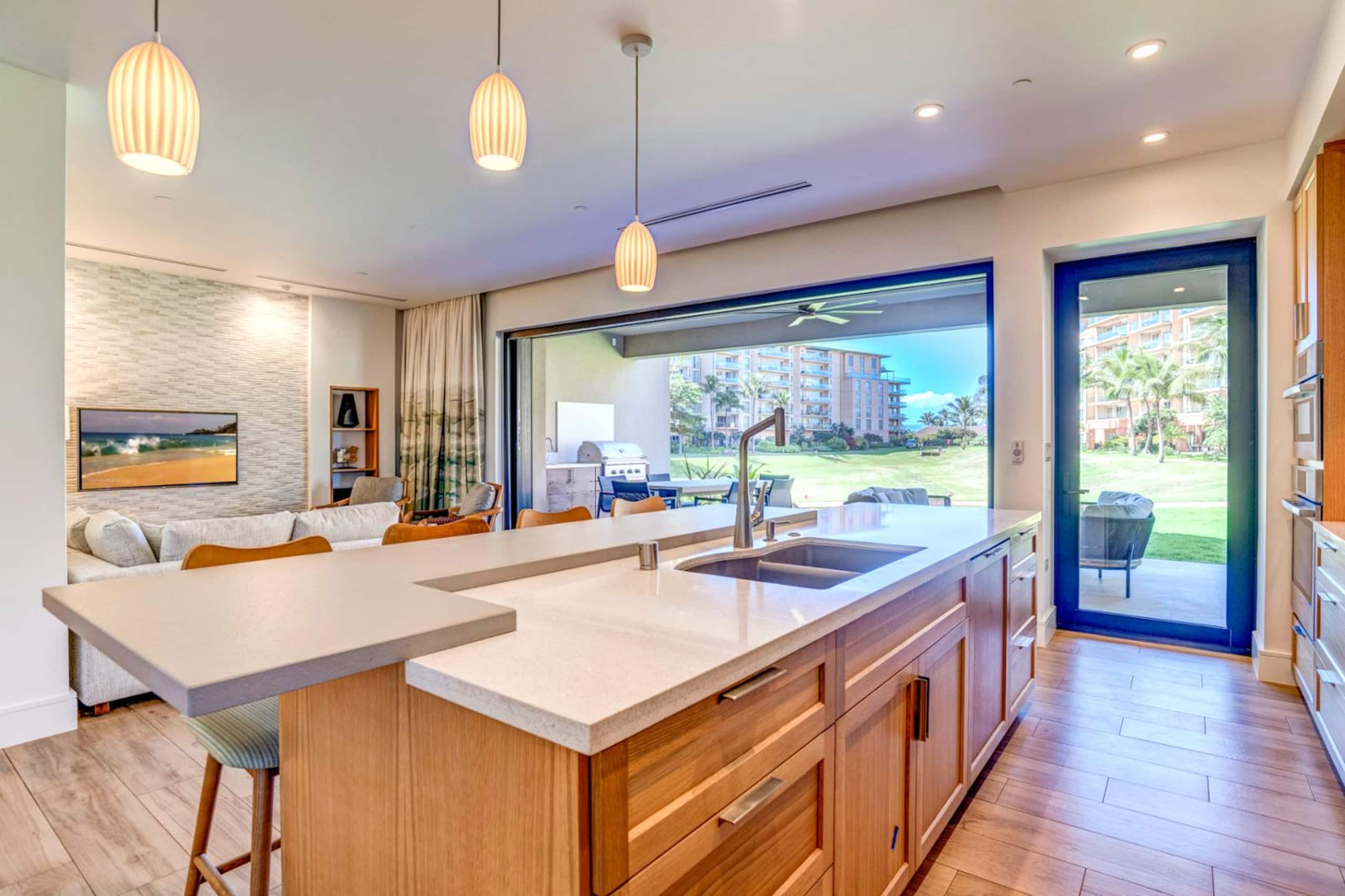Condo in Lahaina · ★5.0 · 3 bedrooms · 4 beds · 3 baths - Image 13