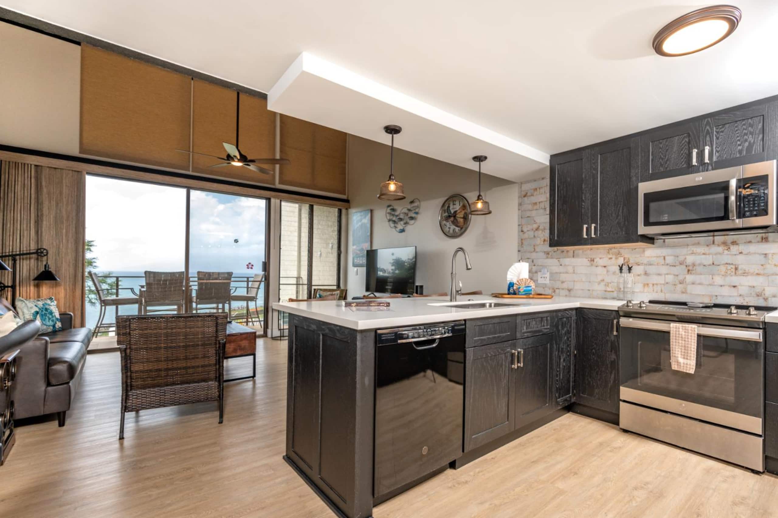Condo in Lahaina · ★5.0 · 2 bedrooms · 3 beds · 2 baths - Image 18