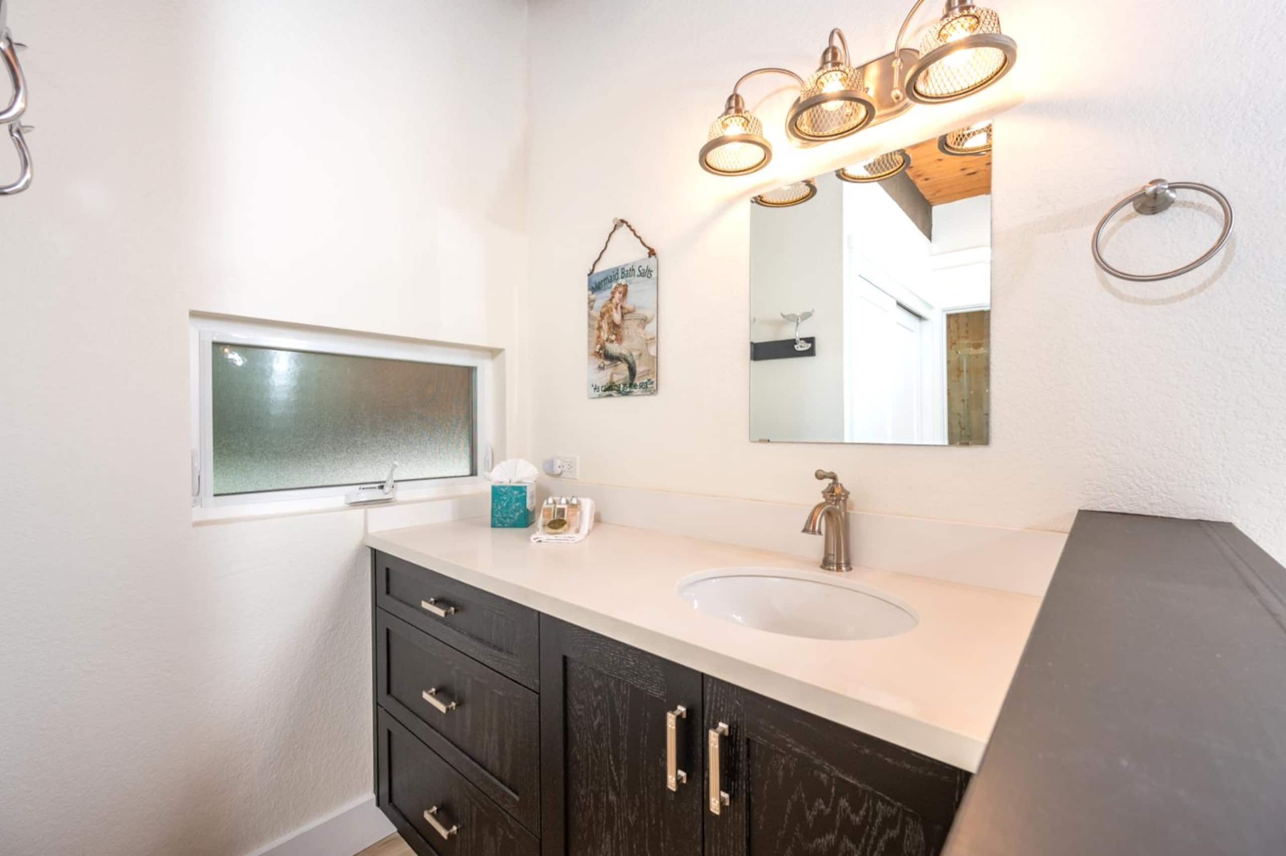 Condo in Lahaina · ★5.0 · 2 bedrooms · 3 beds · 2 baths - Image 34