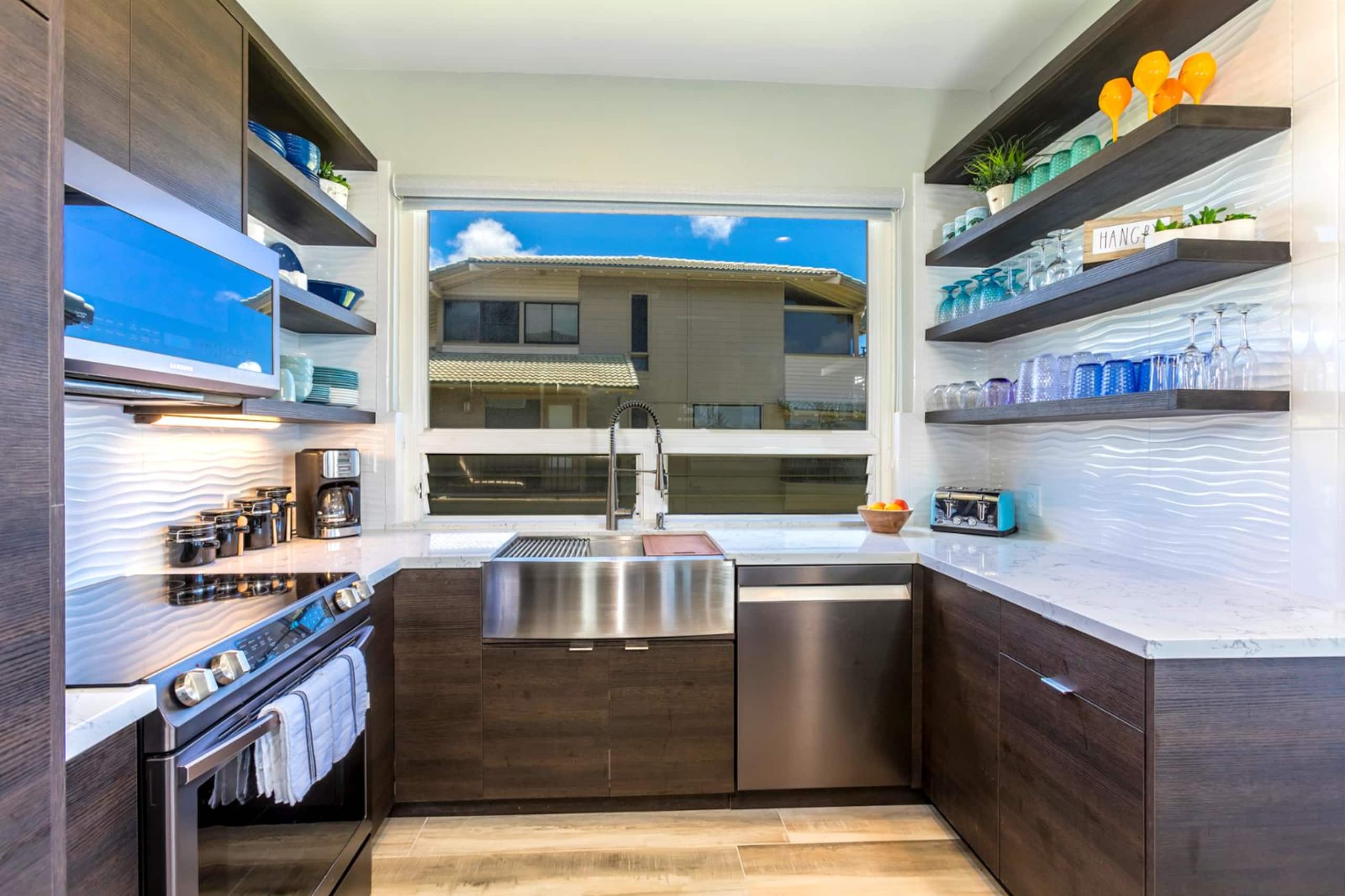 Condo in Lahaina · ★4.94 · 2 bedrooms · 3 beds · 2 baths - Image 12