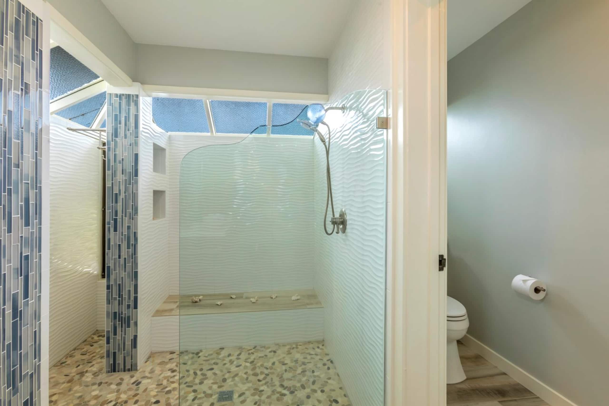 Condo in Lahaina · ★4.94 · 2 bedrooms · 3 beds · 2 baths - Image 33
