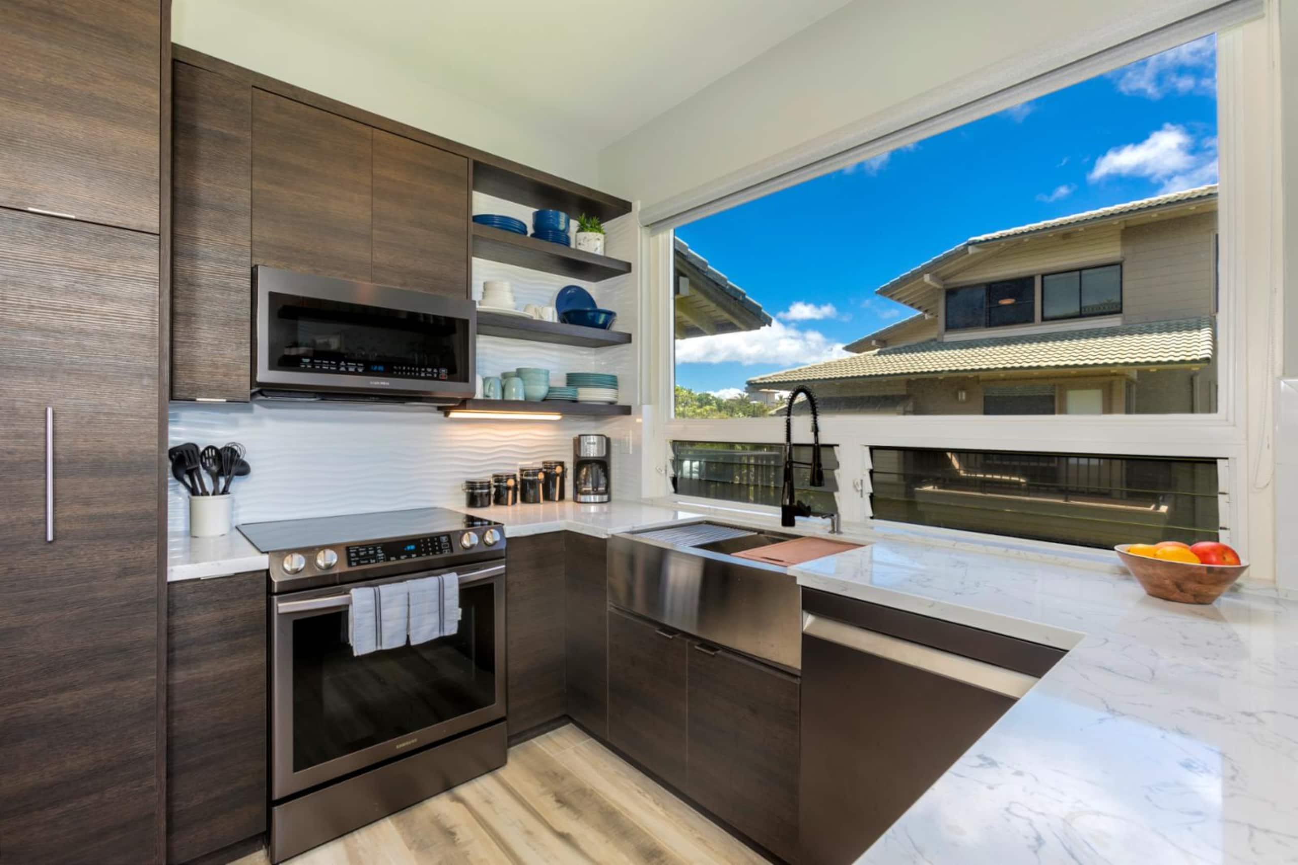 Condo in Lahaina · ★4.94 · 2 bedrooms · 3 beds · 2 baths - Image 16